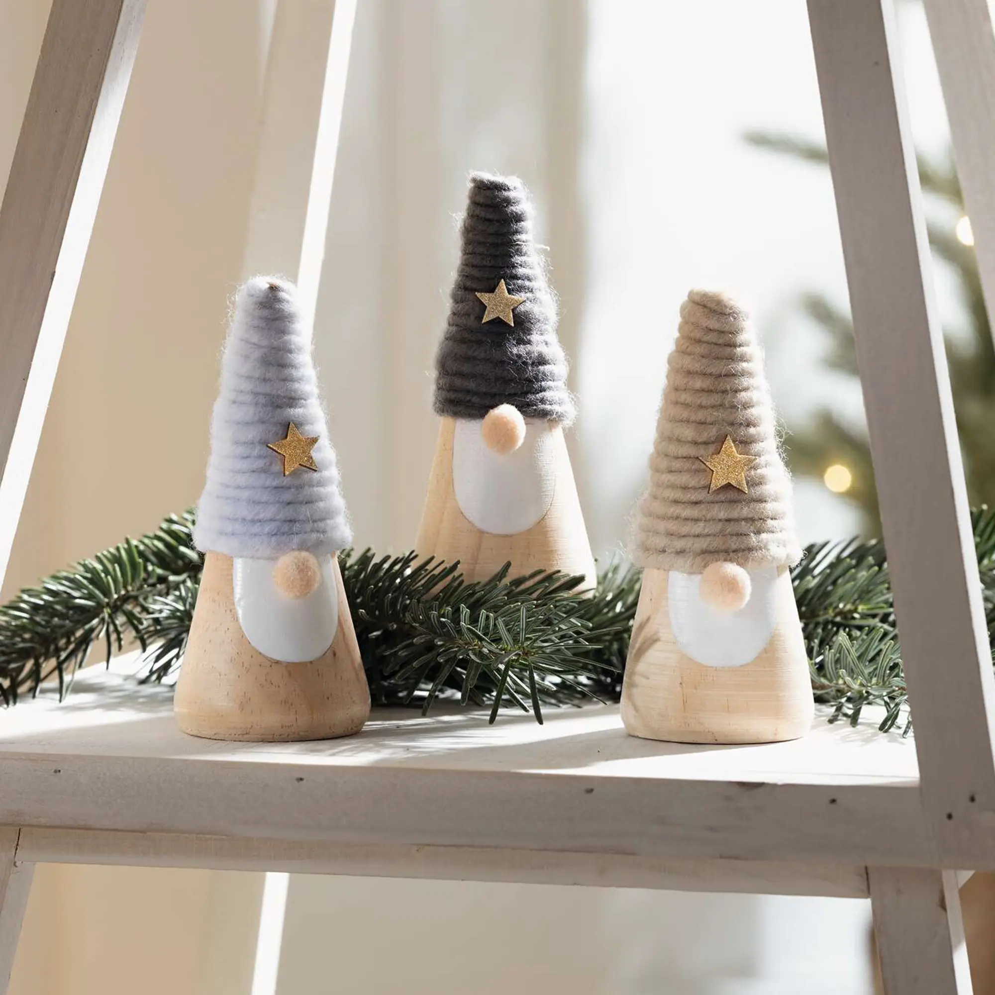 Acheter Lot de 3 lutins "étoile dorée"  dans la boutique en ligne de Frank Flechtwaren