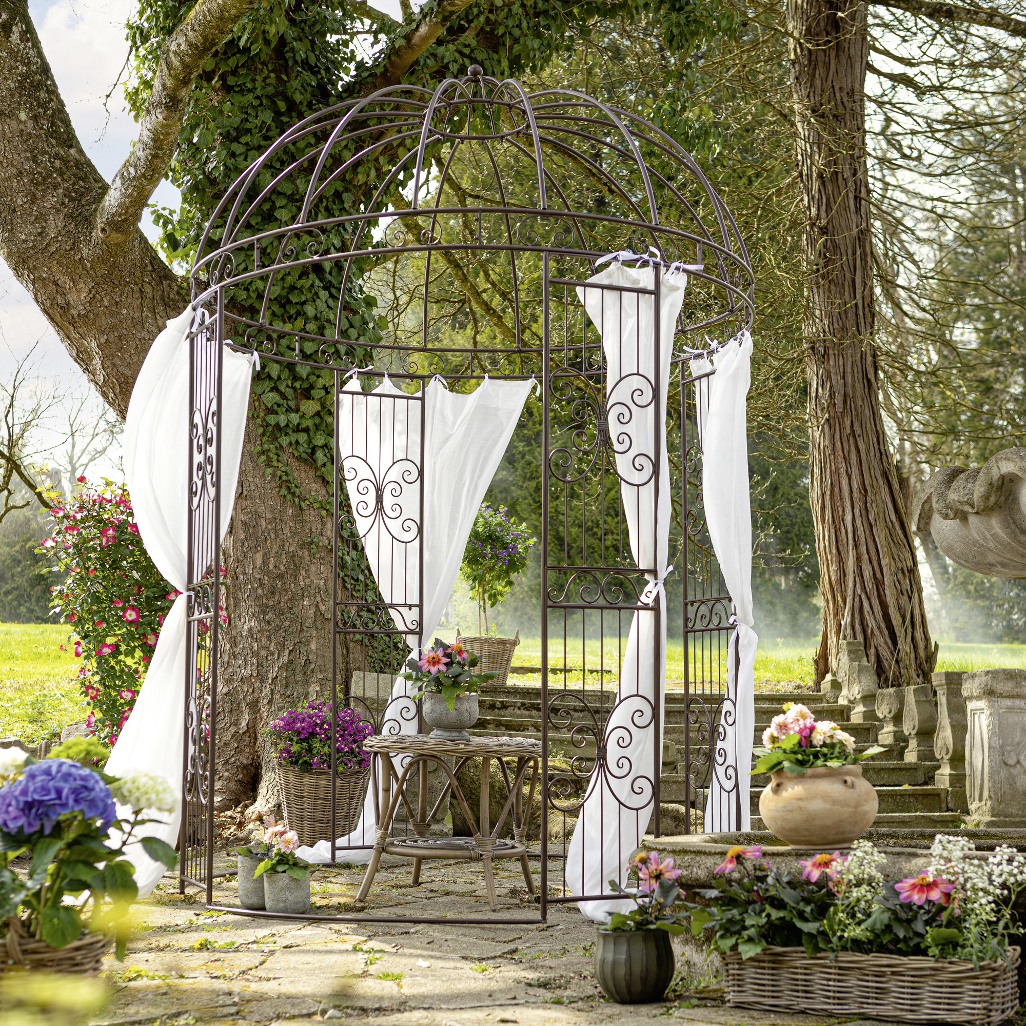 Acheter Tonnelle métallique "romance"  dans la boutique en ligne de Frank Flechtwaren