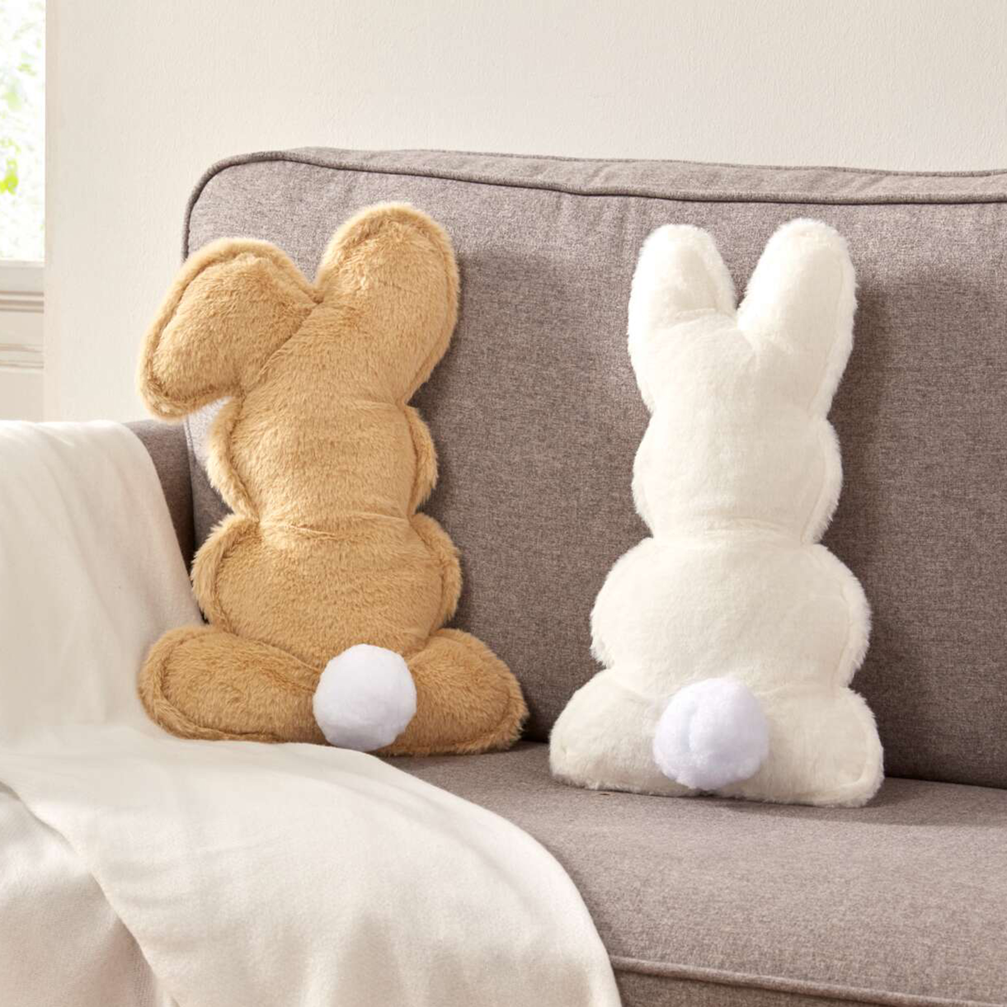 Acheter Lot de 2 coussins décoratifs "petit lapin"  dans la boutique en ligne de Frank Flechtwaren