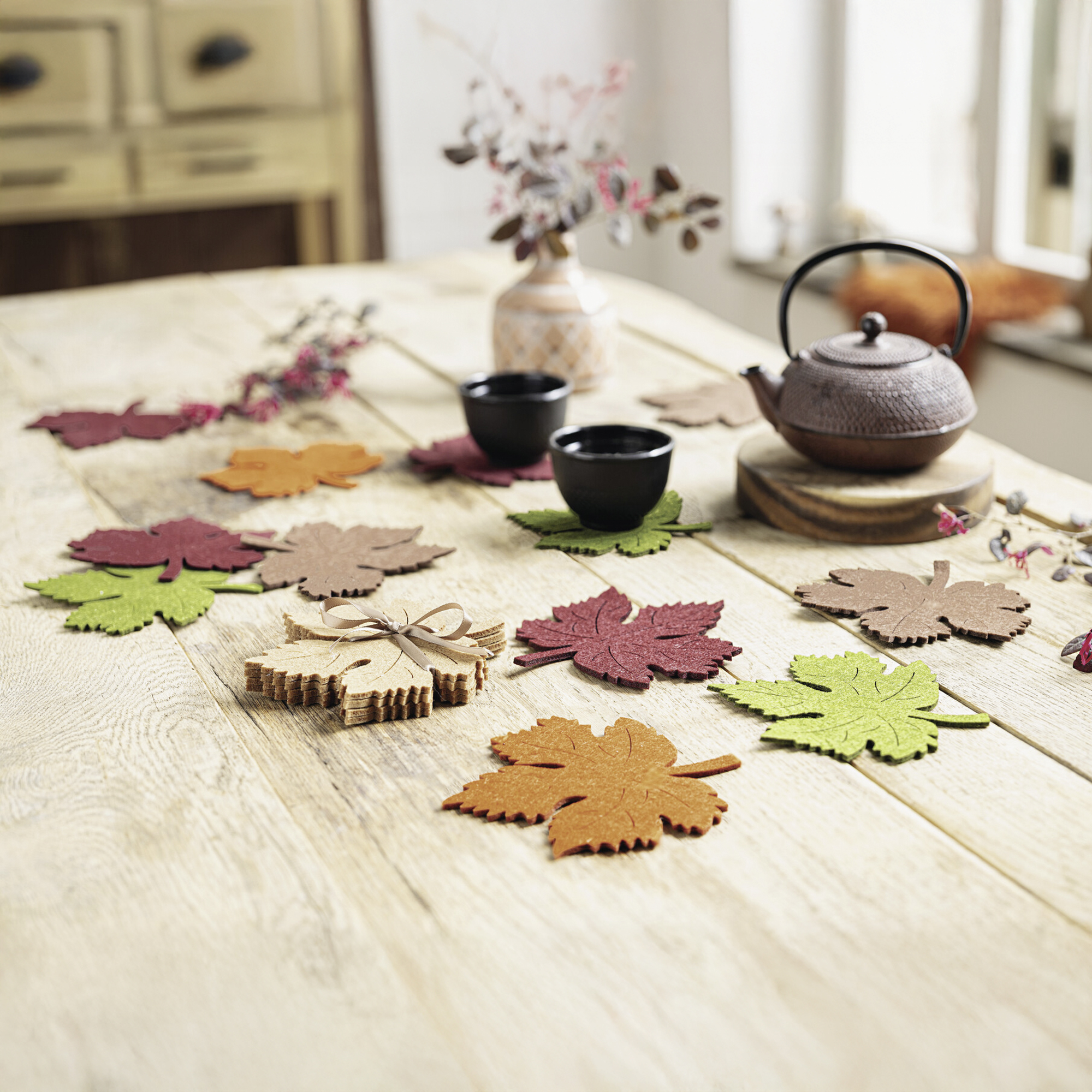 Acheter Lot de 20 feuilles d'automne "érable"  dans la boutique en ligne de Frank Flechtwaren pour Automne