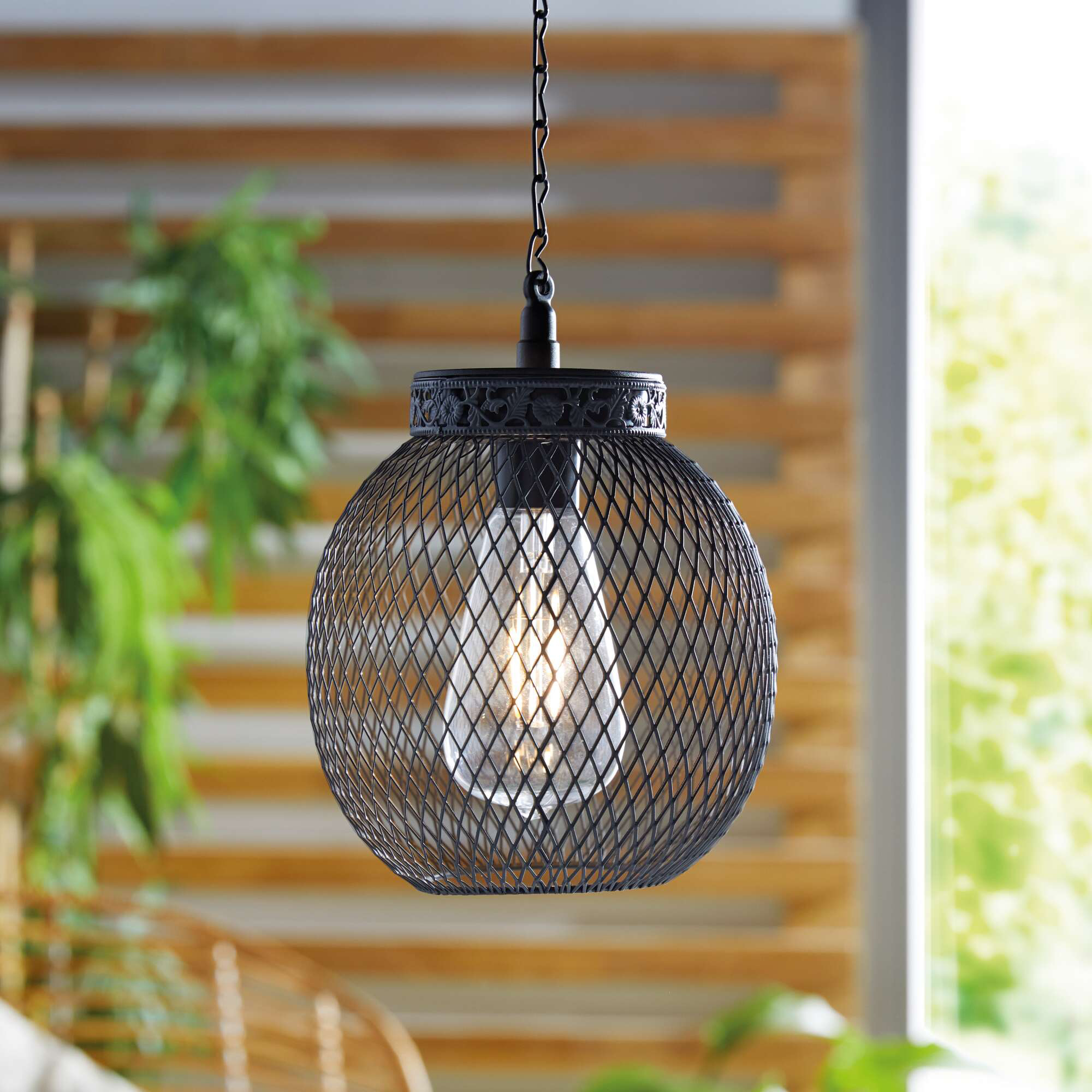 Acheter Lanterne suspendue "solaire"  dans la boutique en ligne de Frank Flechtwaren