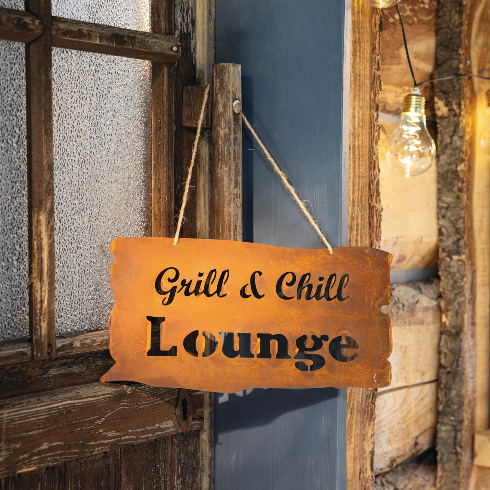 Acheter Panneau "Grill &amp; Chill Lounge"  dans la boutique en ligne de Frank Flechtwaren