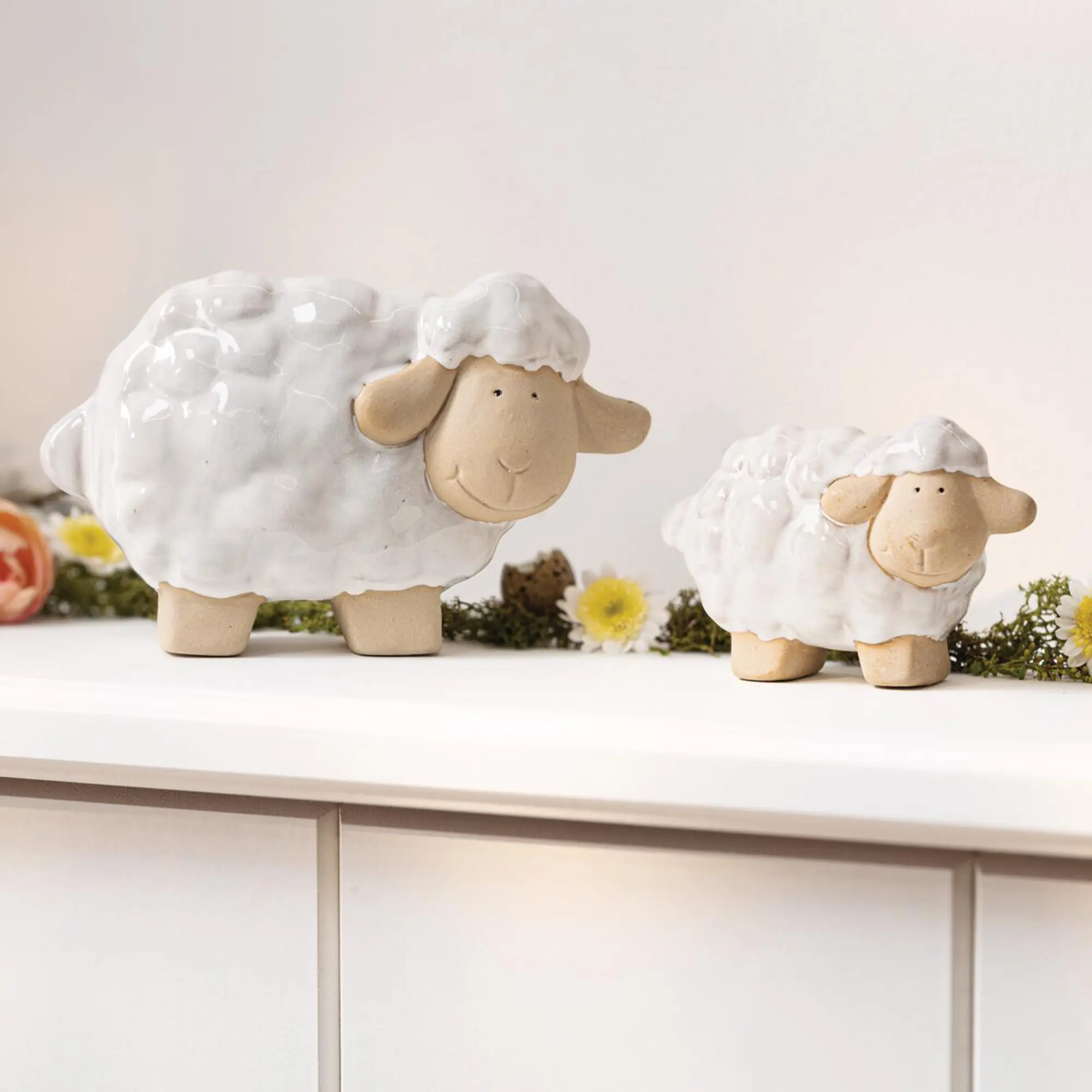 Acheter Lot de 2 figurines décoratives "moutons"  dans la boutique en ligne de Frank Flechtwaren pour Figurines décoratives