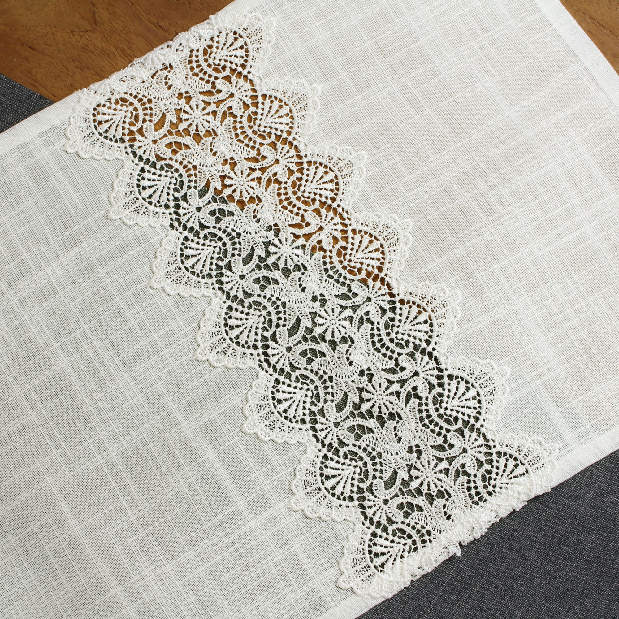 Acheter Chemin de table "crochet"  dans la boutique en ligne de Frank Flechtwaren pour Chemins de table
