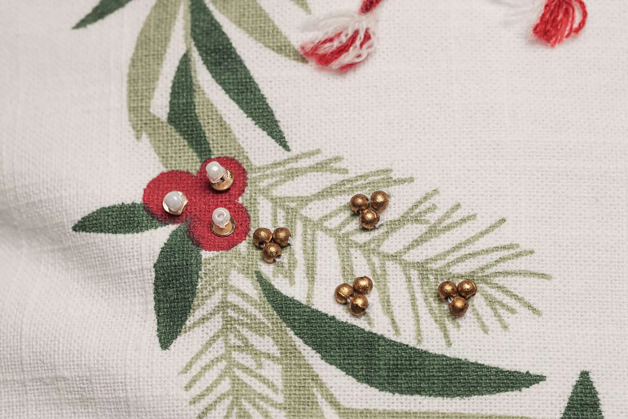 Acheter Housse de coussin "couronne petit noeud" dans la boutique en ligne de Frank Flechtwaren pour Coussins & remplissages Acheter Housse de coussin "couronne petit noeud" dans la boutique en ligne de Frank Flechtwaren pour Coussins & remplissages