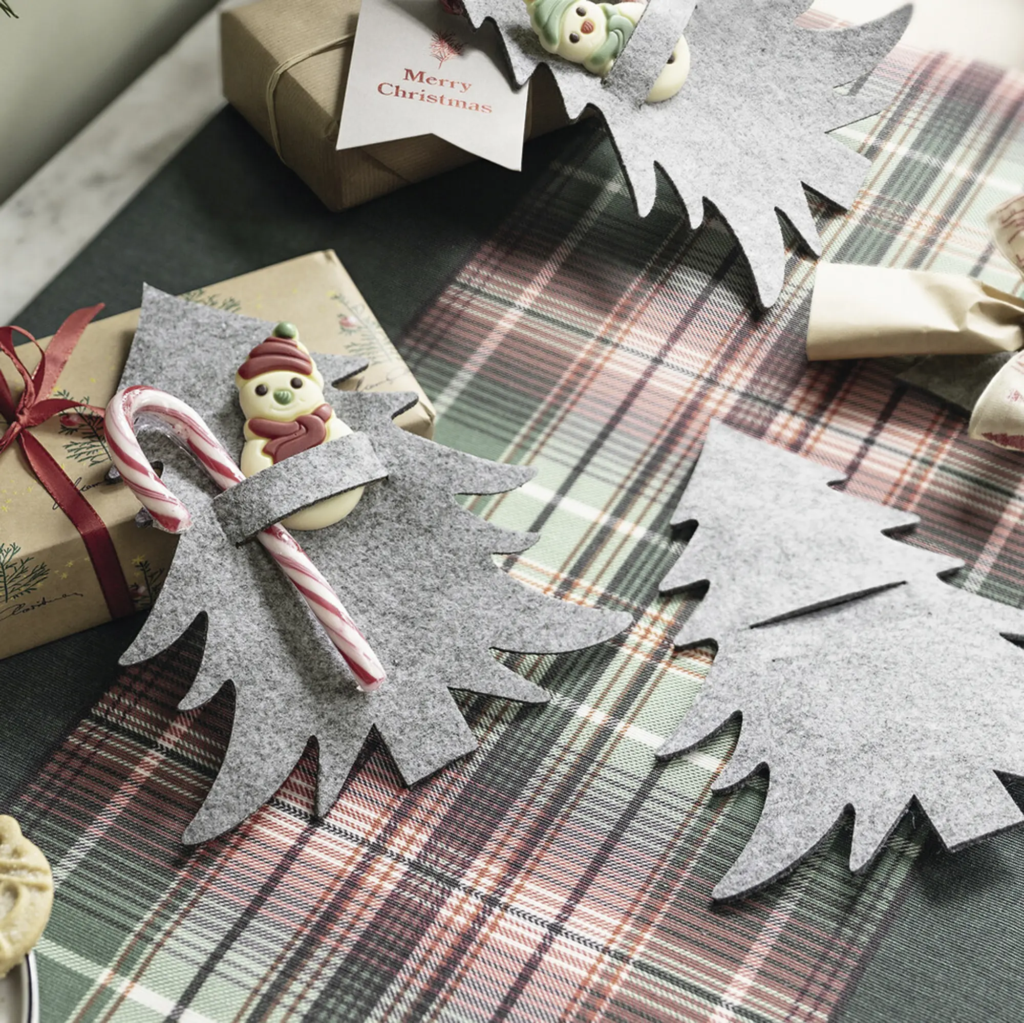 Acheter Lot de 4 pochettes à couverts "sapin"  dans la boutique en ligne de Frank Flechtwaren