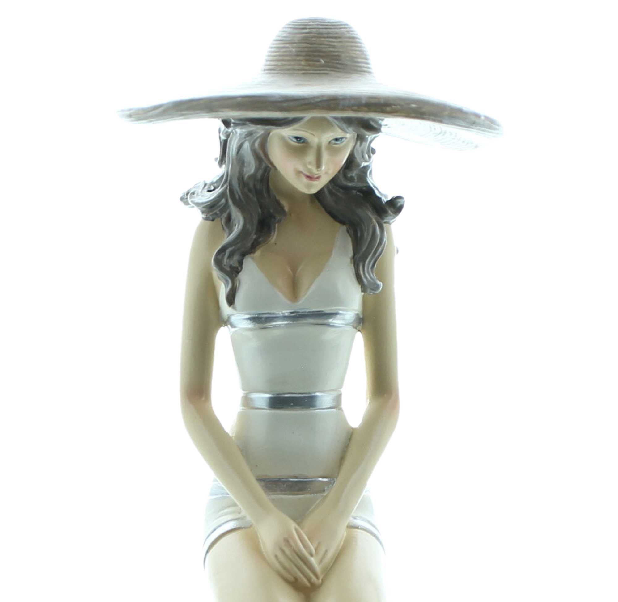 Acheter Figurine "dame à la plage sur rocher"  dans la boutique en ligne de Frank Flechtwaren pour Figurines décoratives