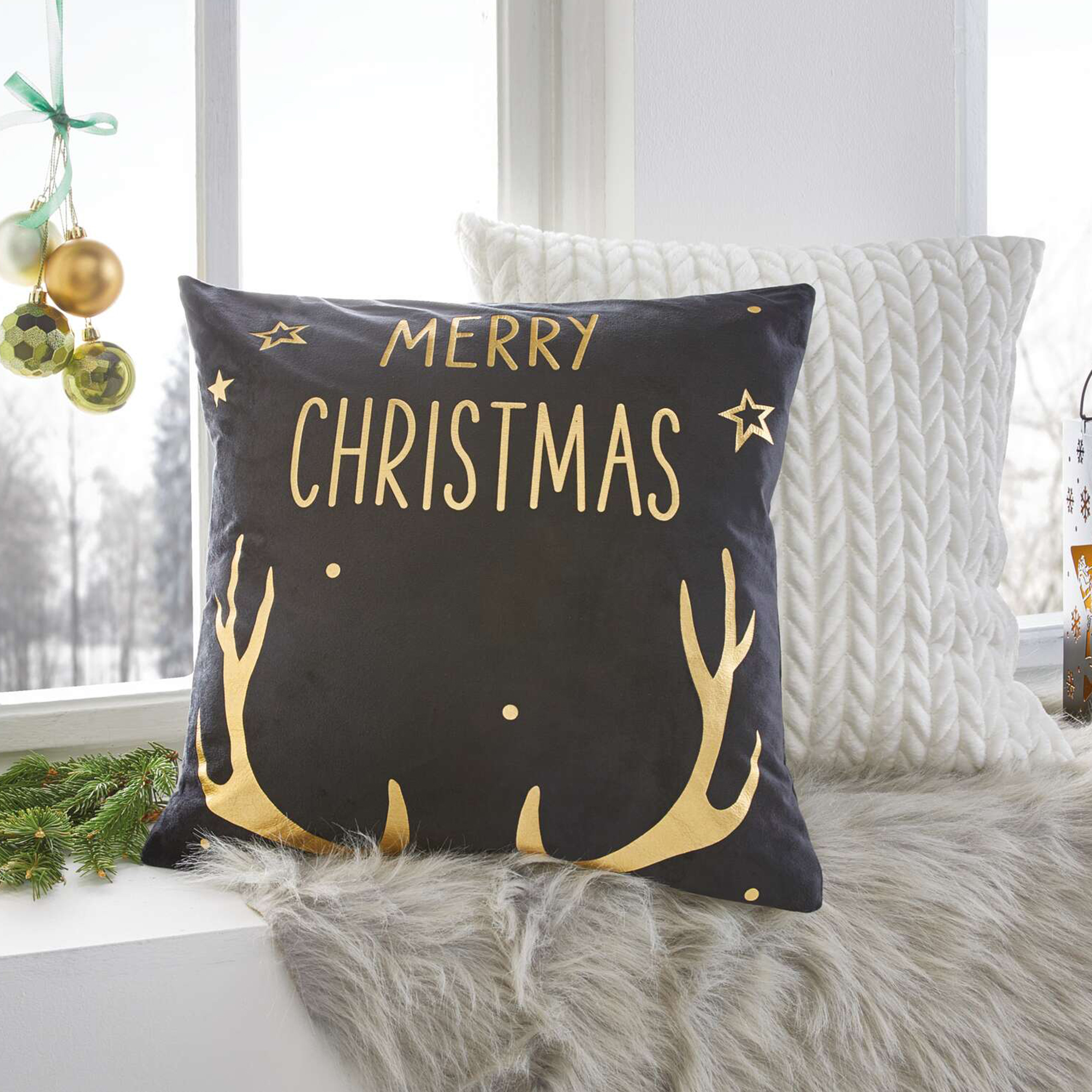 Acheter Housse de coussin "Merry Christmas"  dans la boutique en ligne de Frank Flechtwaren