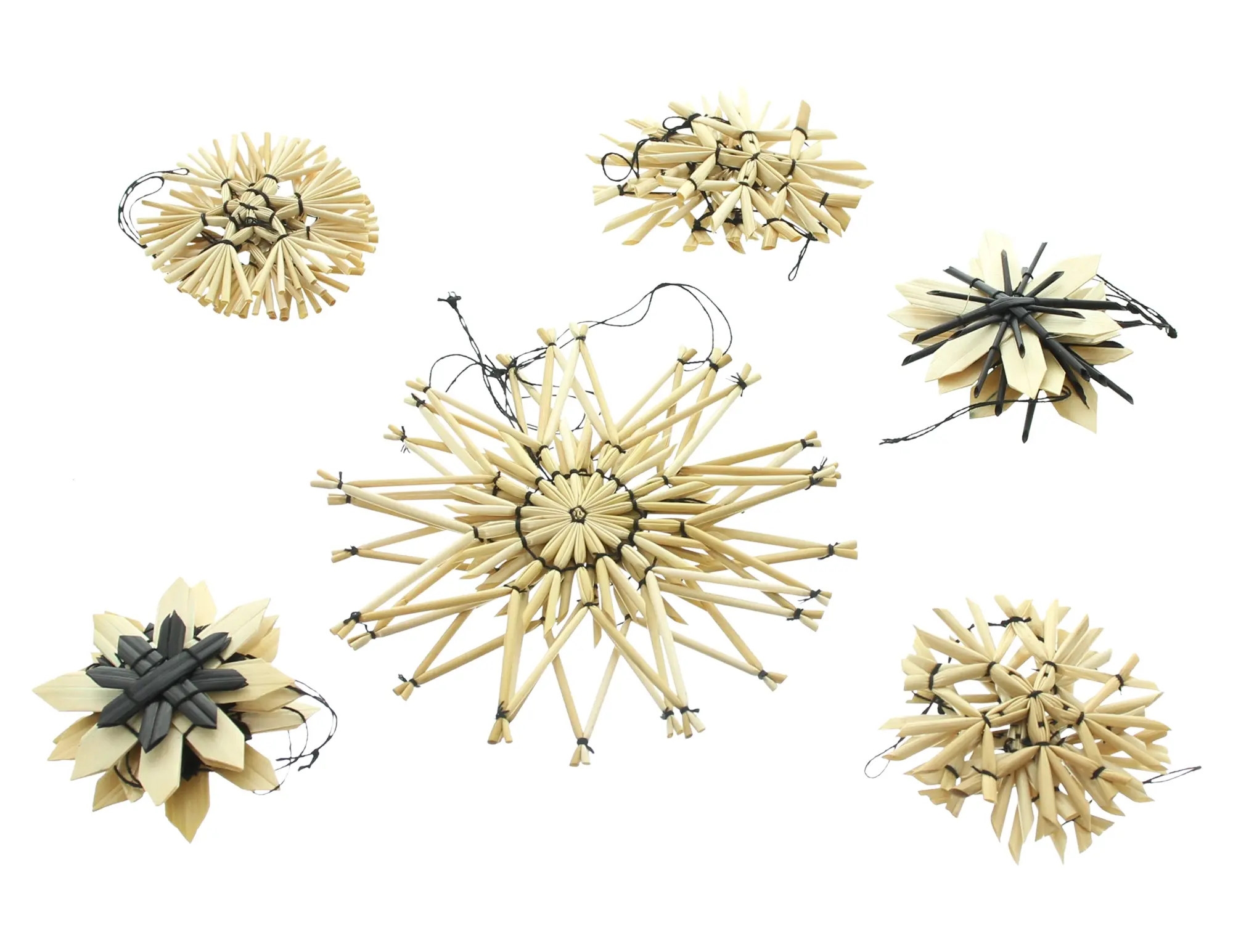 Acheter Lot de 18 étoiles en paille"nature &amp; black"  dans la boutique en ligne de Frank Flechtwaren pour Baumschmuck