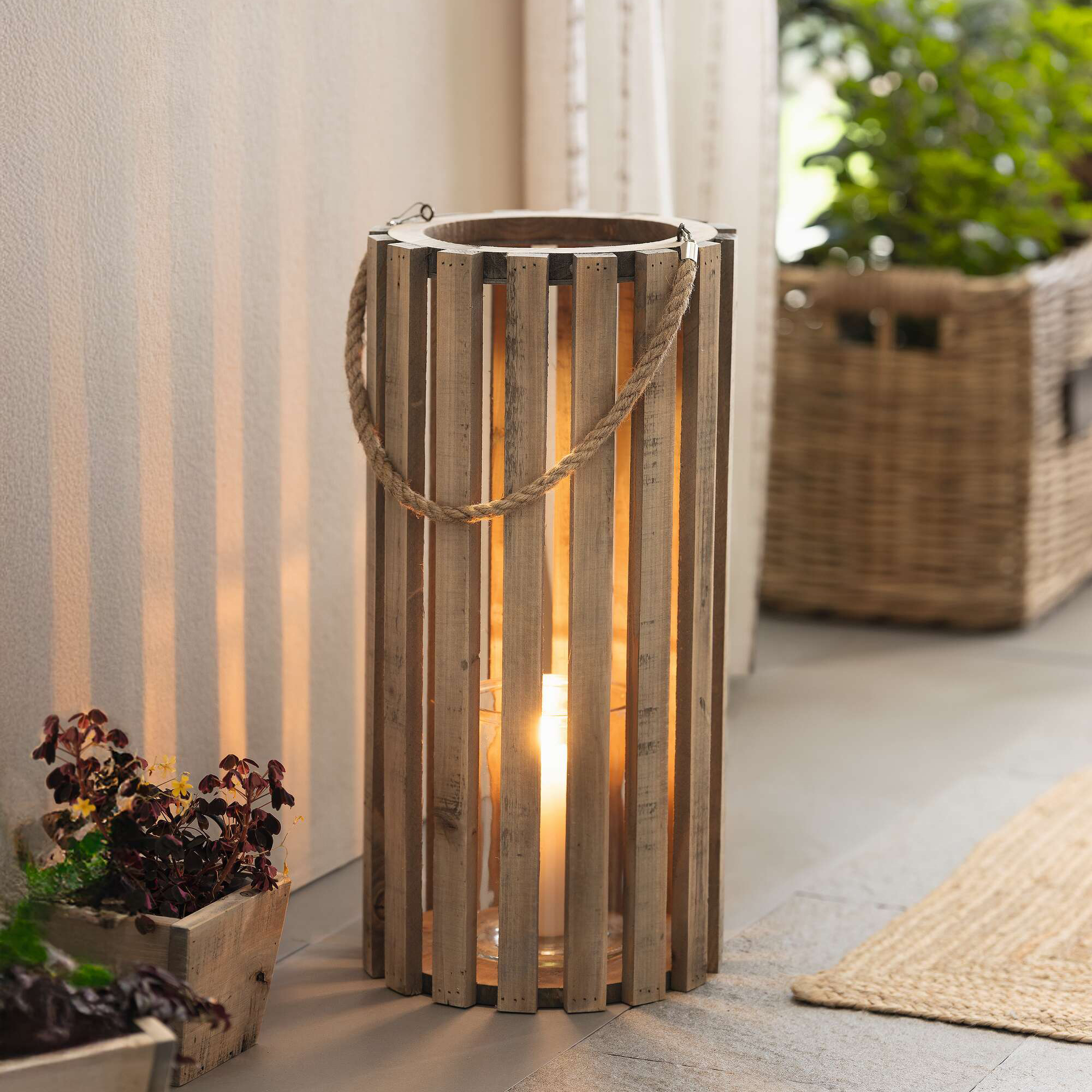 Acheter Lanterne en bois "recyclé-chic"  dans la boutique en ligne de Frank Flechtwaren