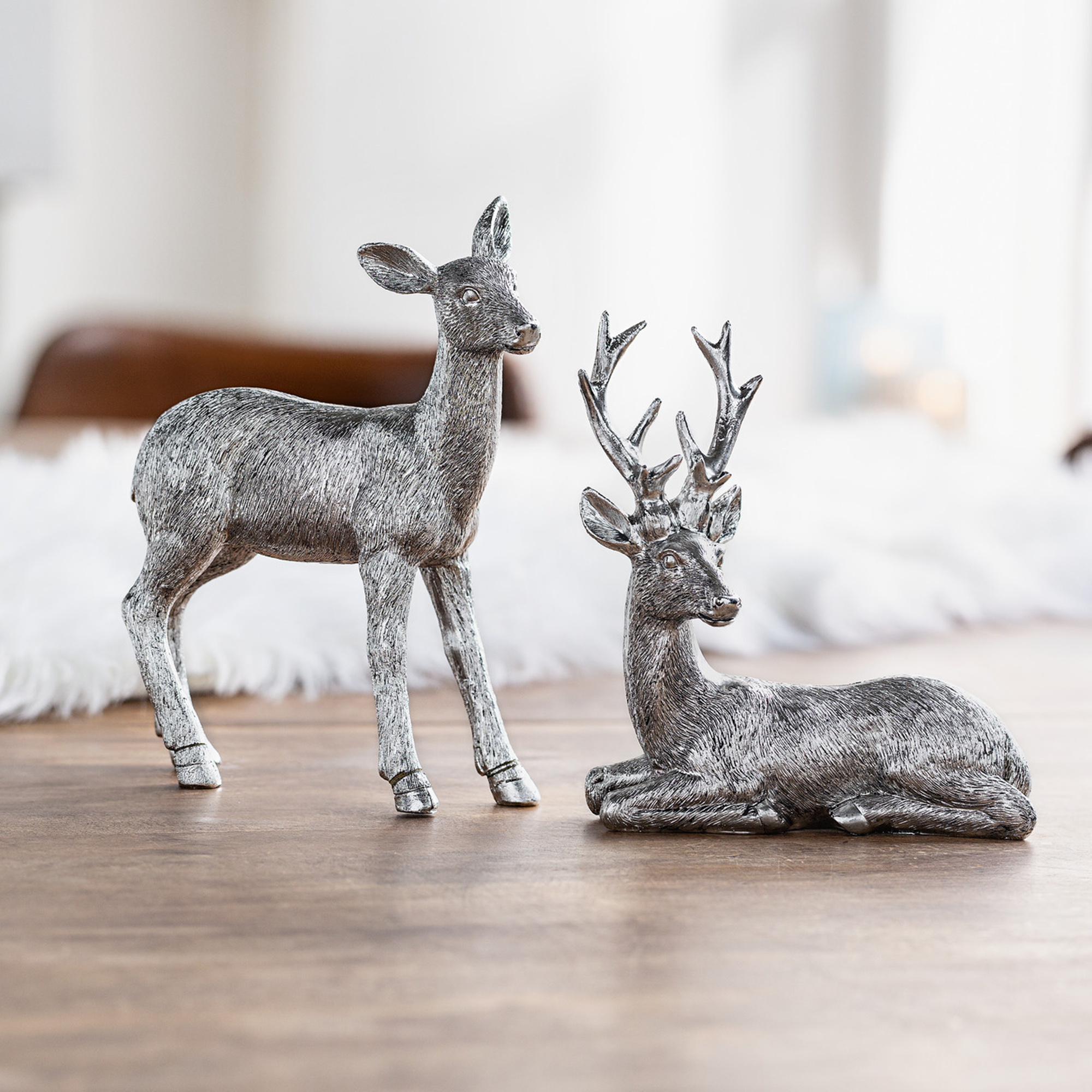 Acheter Lot de 2 figurines "biche et cerf"  dans la boutique en ligne de Frank Flechtwaren