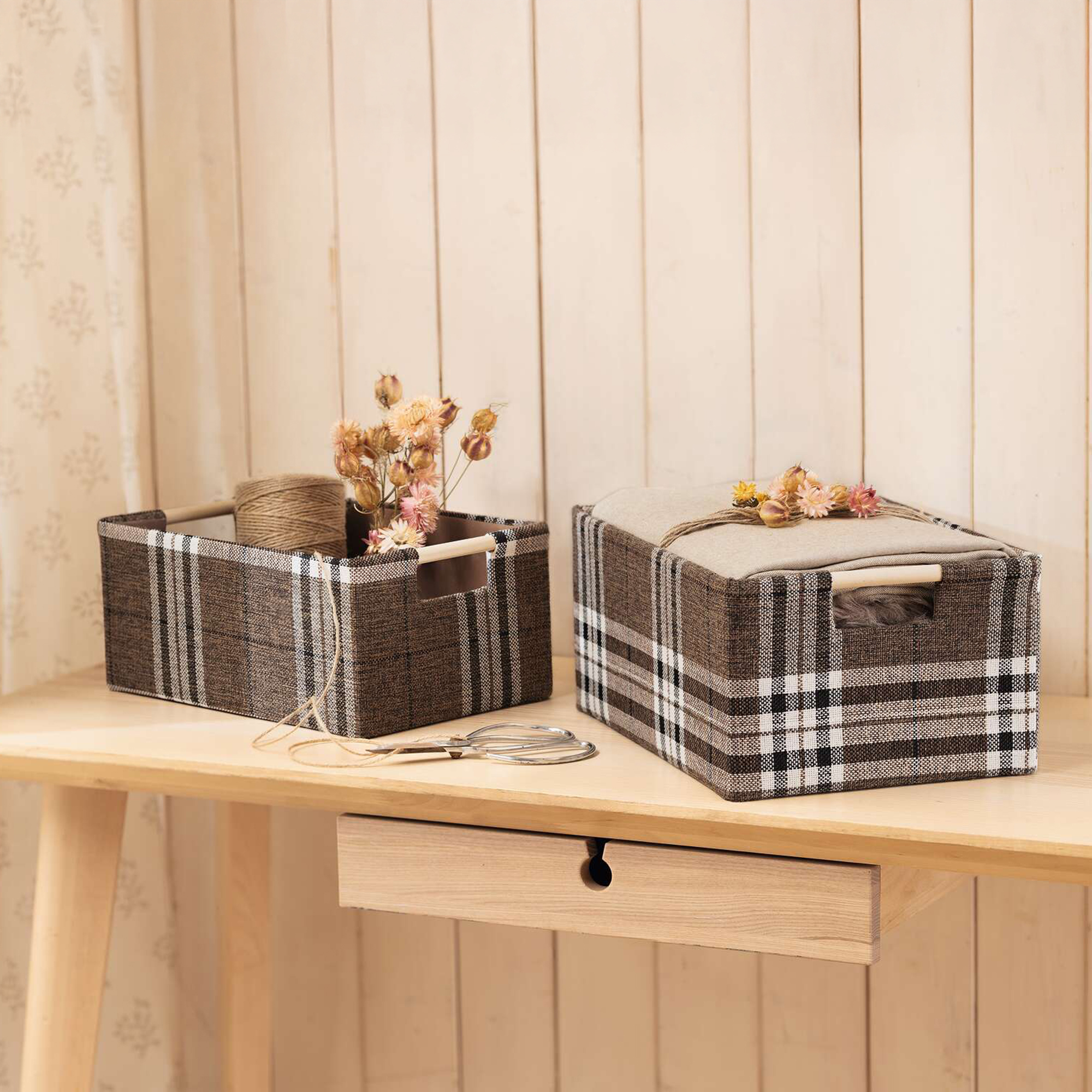 Acheter Lot de 2 corbeilles de rangement "style écossais"  dans la boutique en ligne de Frank Flechtwaren