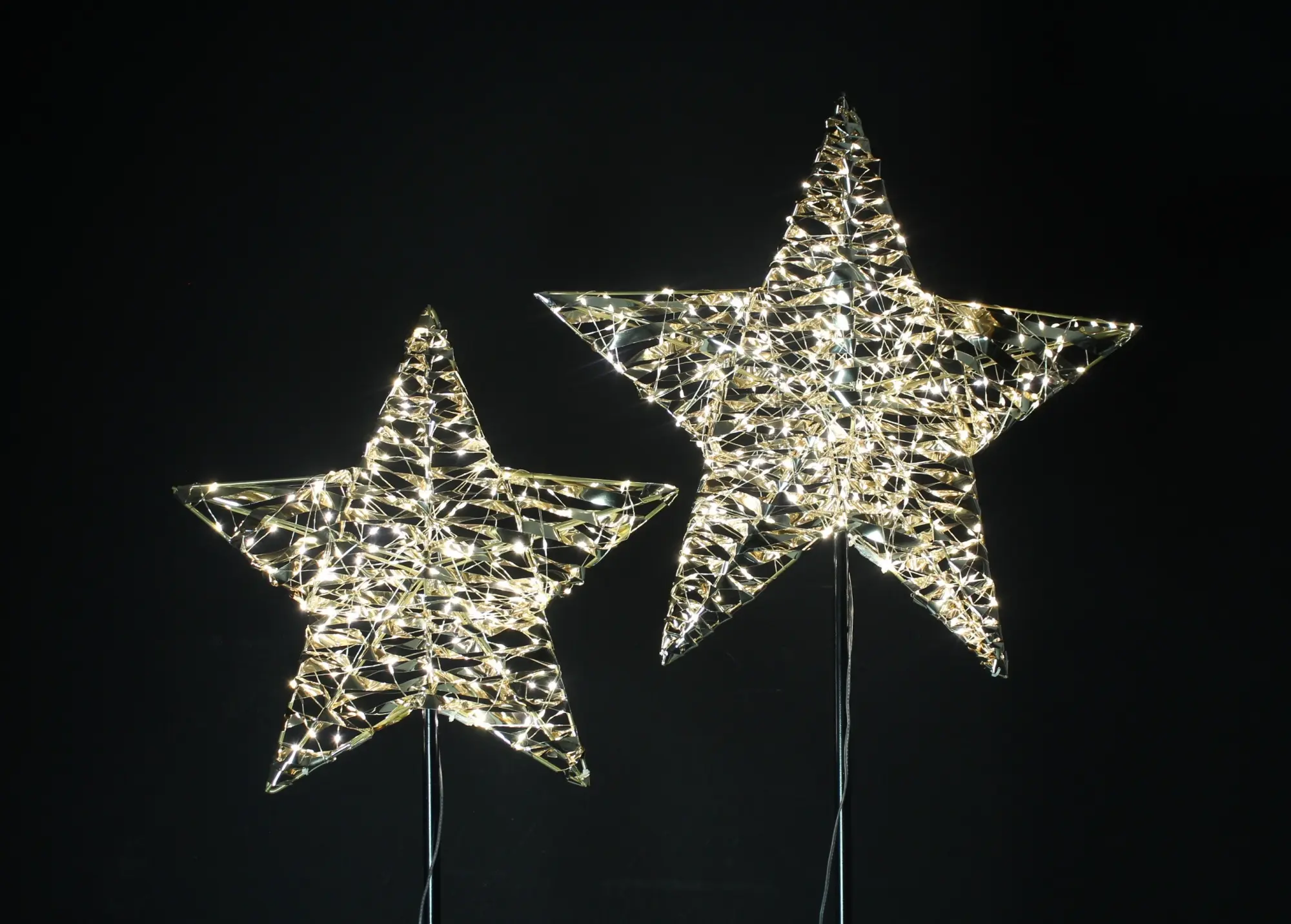 Acheter Lot de 2 étoiles LED "Goldstar"  dans la boutique en ligne de Frank Flechtwaren pour Étoiles