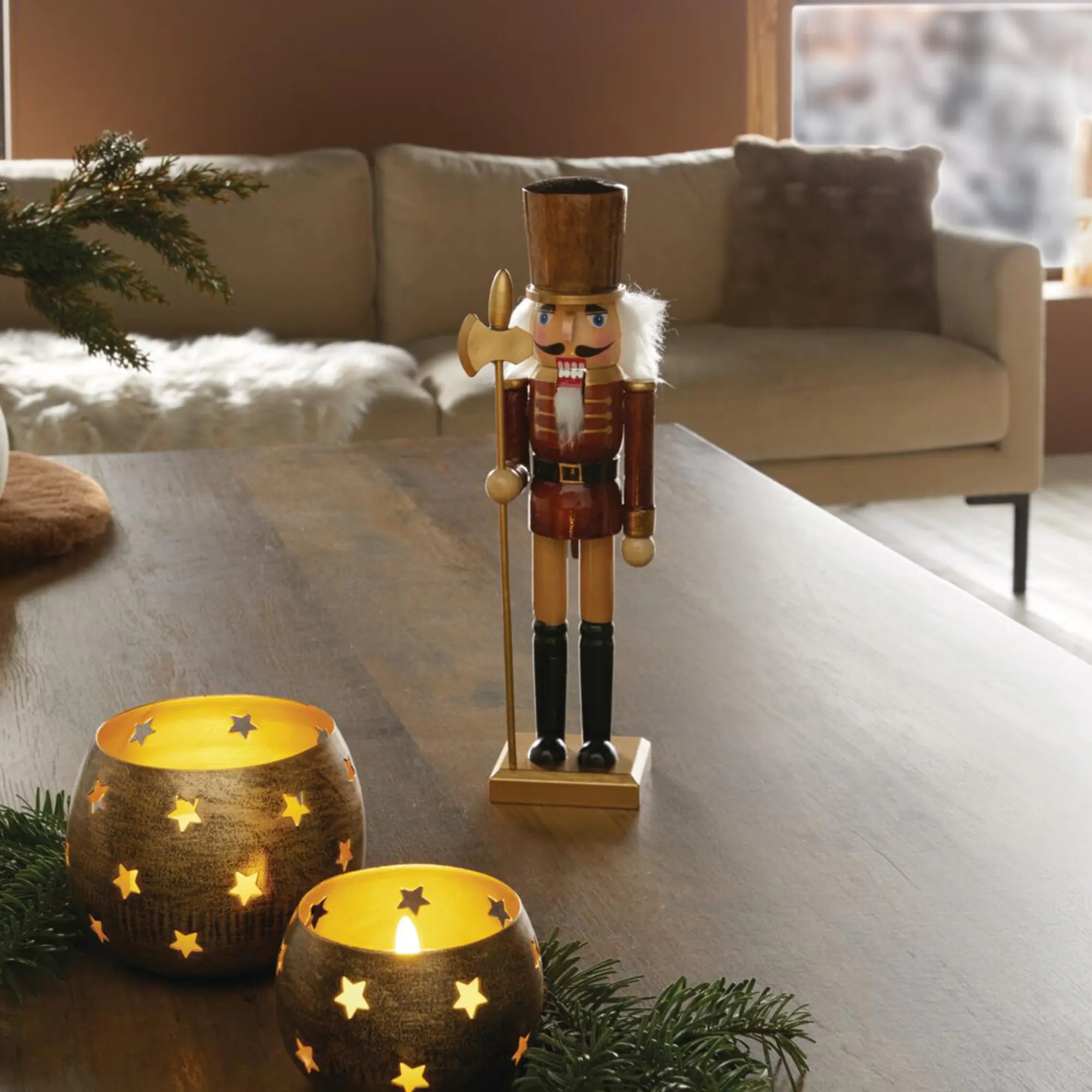 Acheter Casse-noisettes décoratif « Lanze »  dans la boutique en ligne de Frank Flechtwaren