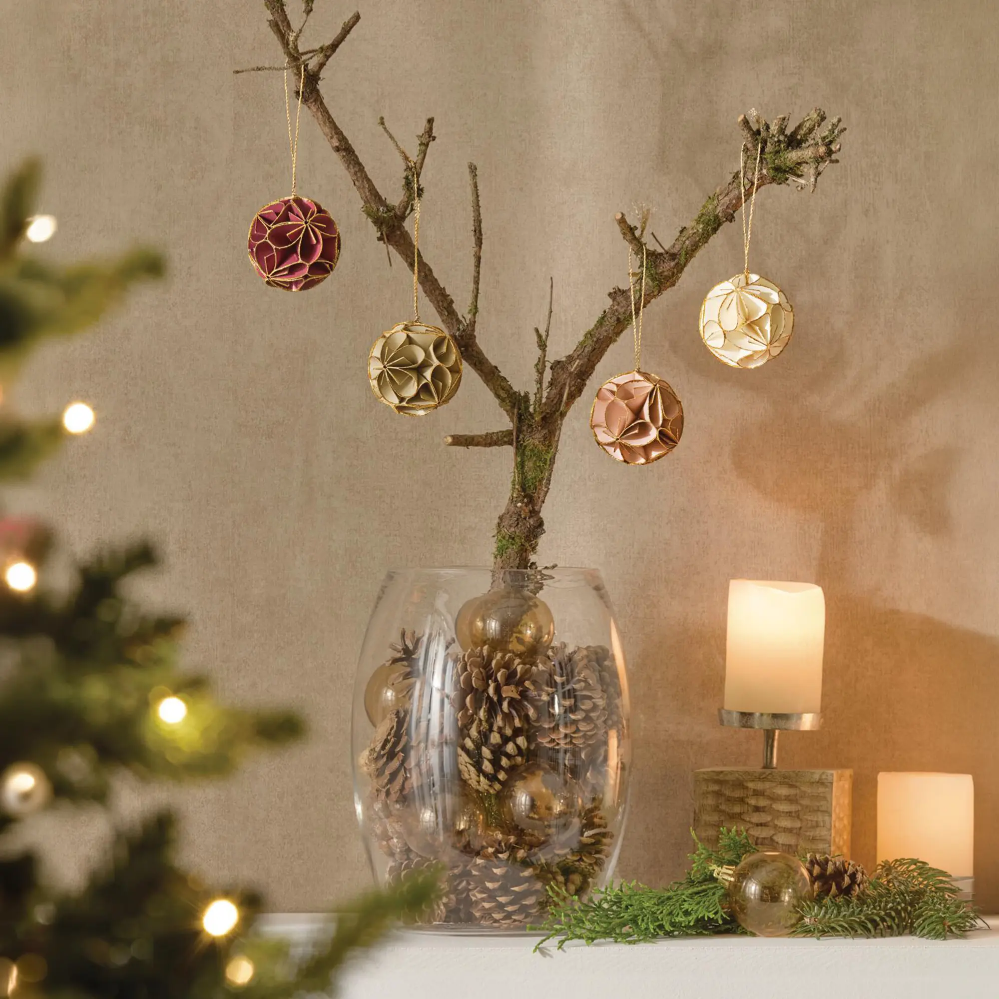 Acheter Suspensions décoratives « Boules de Noël », lot de 4 dans la boutique en ligne de Frank Flechtwaren pour Glam métallique