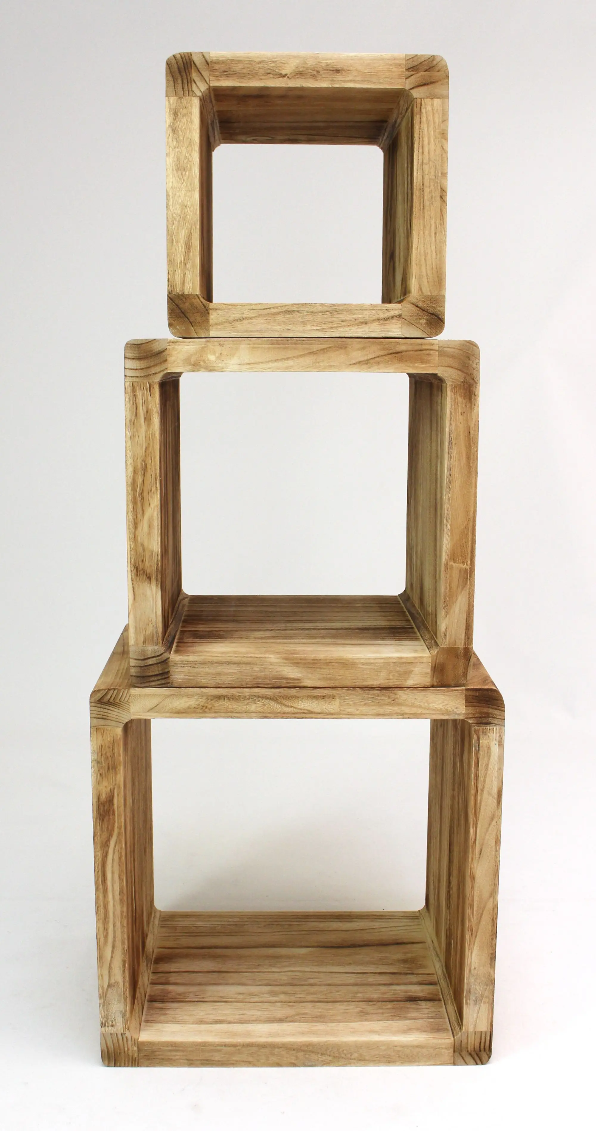 Acheter Lot de 3 étagères cube "flammé"  dans la boutique en ligne de Frank Flechtwaren pour FRANK 1885