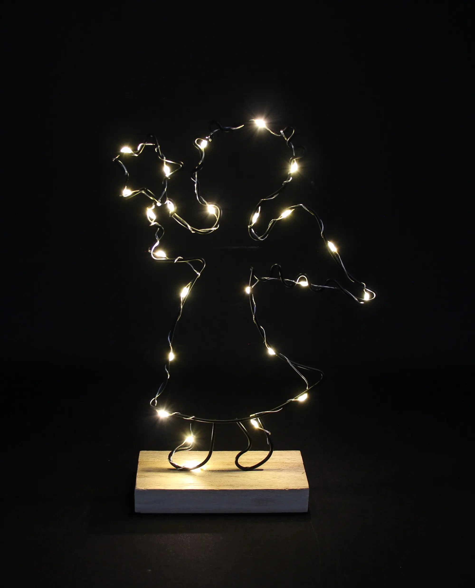 Acheter Décoration LED "ange avec étoile"  dans la boutique en ligne de Frank Flechtwaren pour Anges