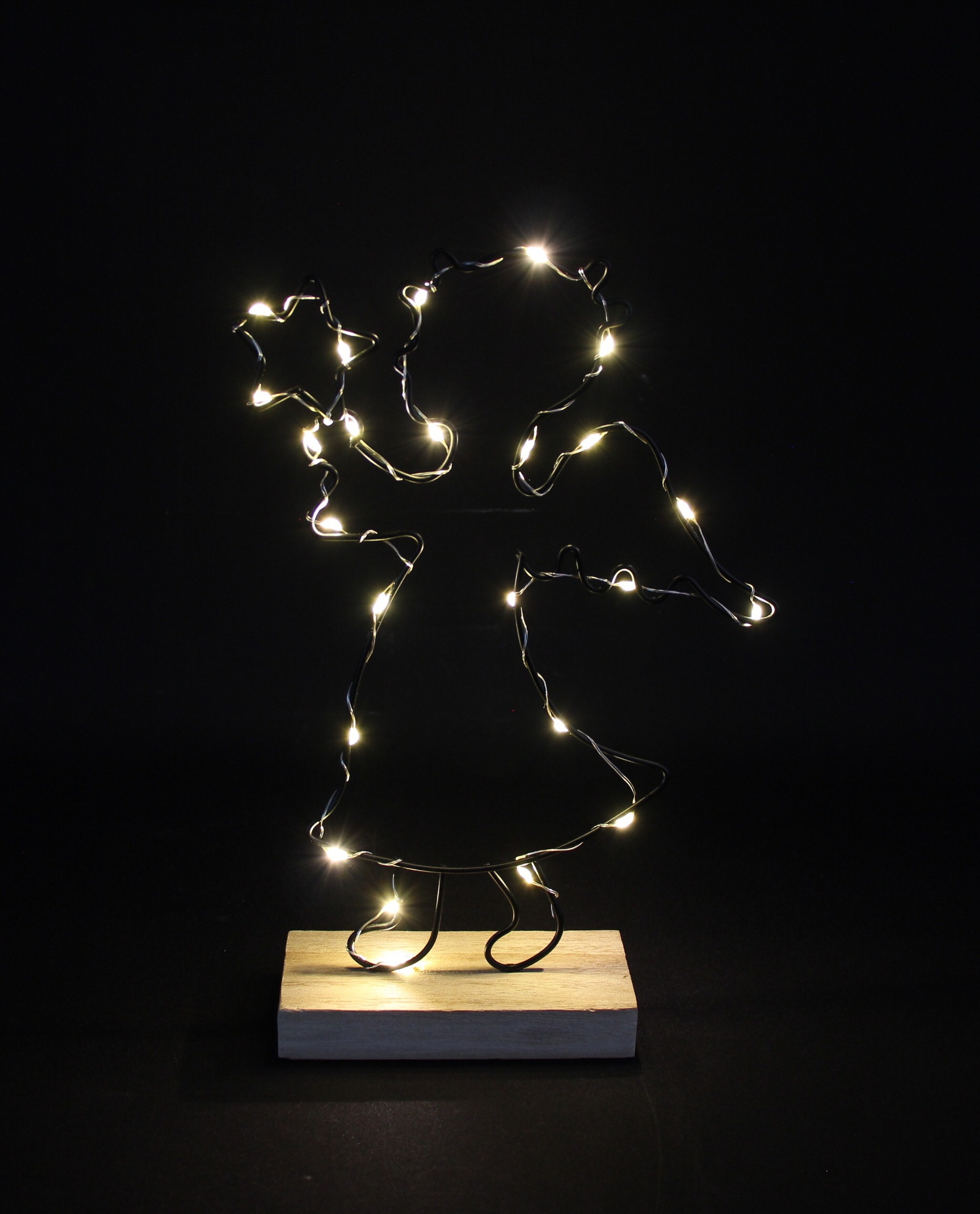 Acheter Décoration LED "ange avec étoile"  dans la boutique en ligne de Frank Flechtwaren pour Noël