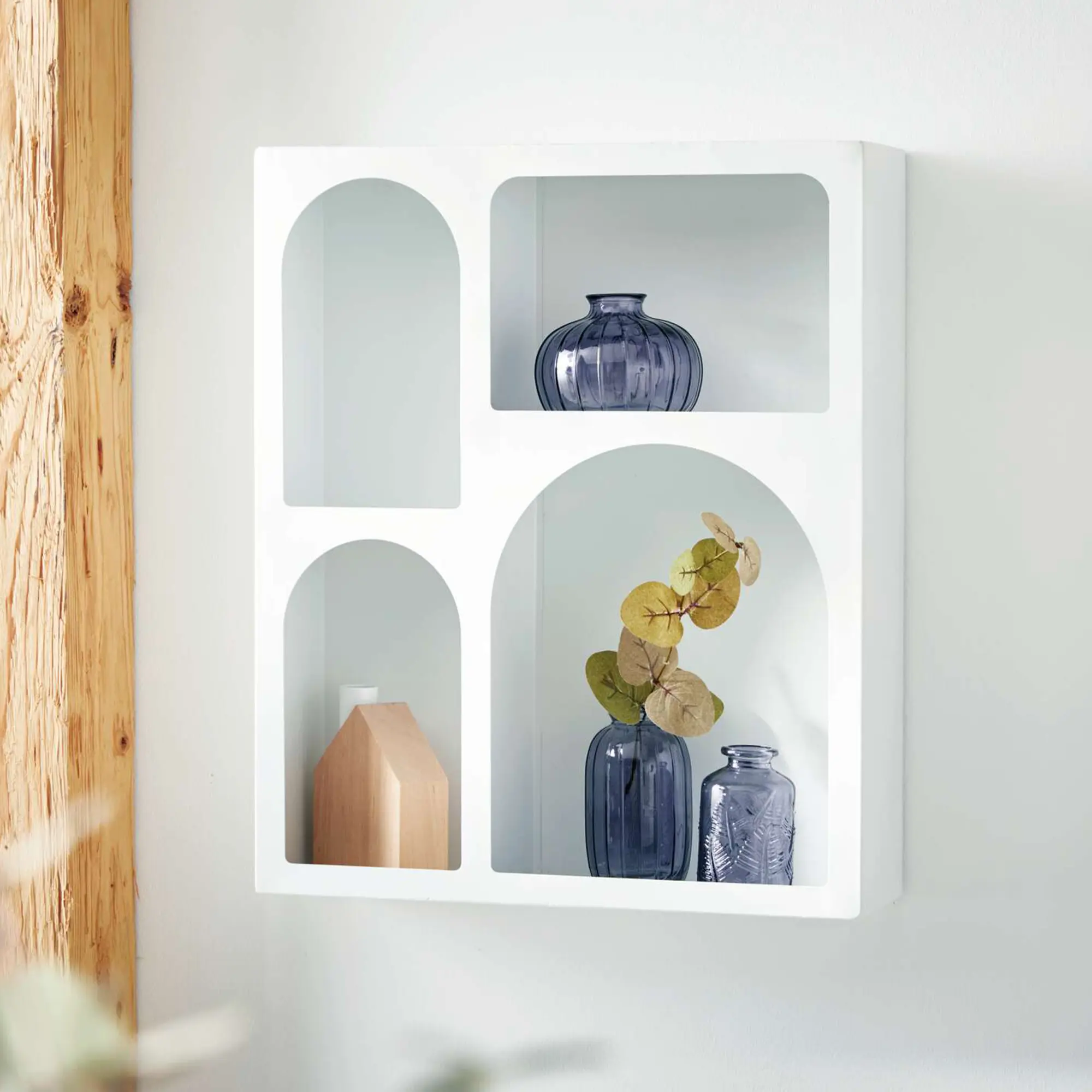 Acheter Etagère murale "Classic White"  dans la boutique en ligne de Frank Flechtwaren