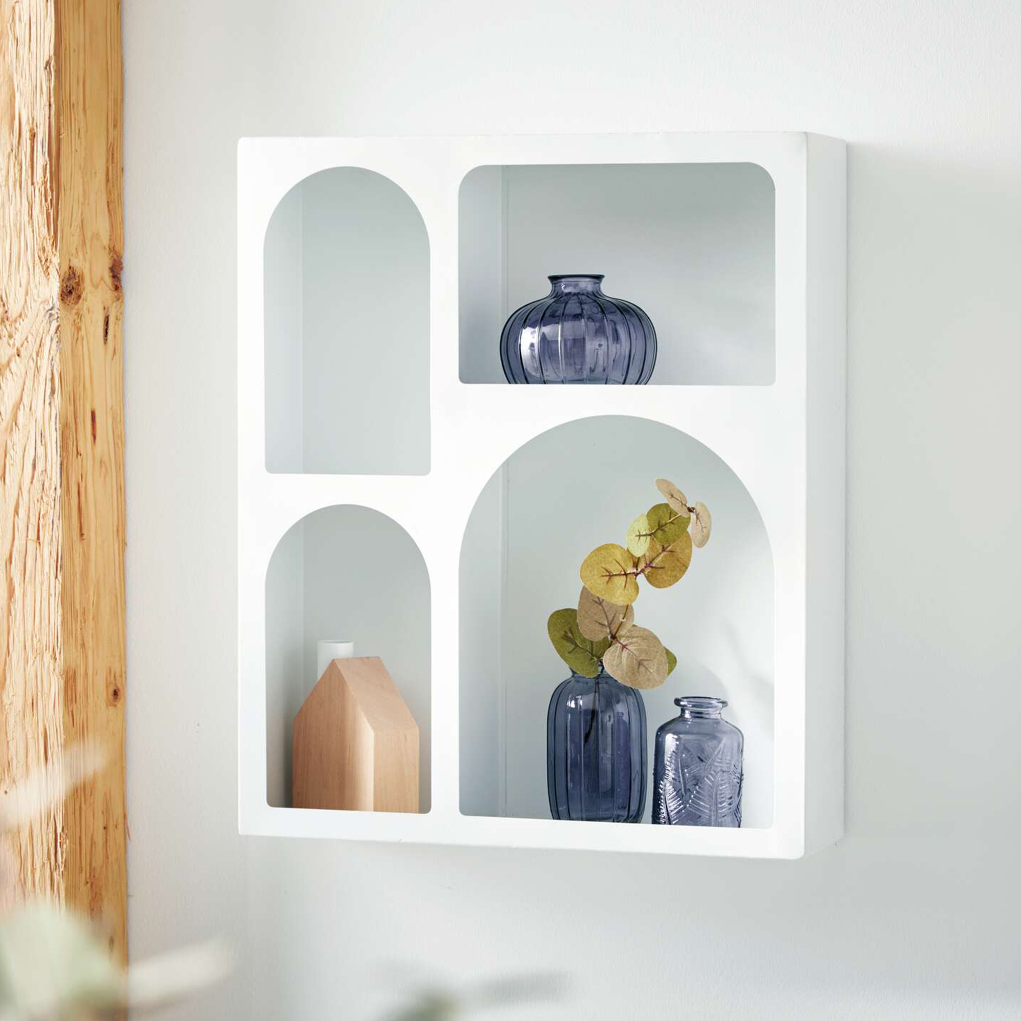 Acheter Etagère murale "Classic White"  dans la boutique en ligne de Frank Flechtwaren
