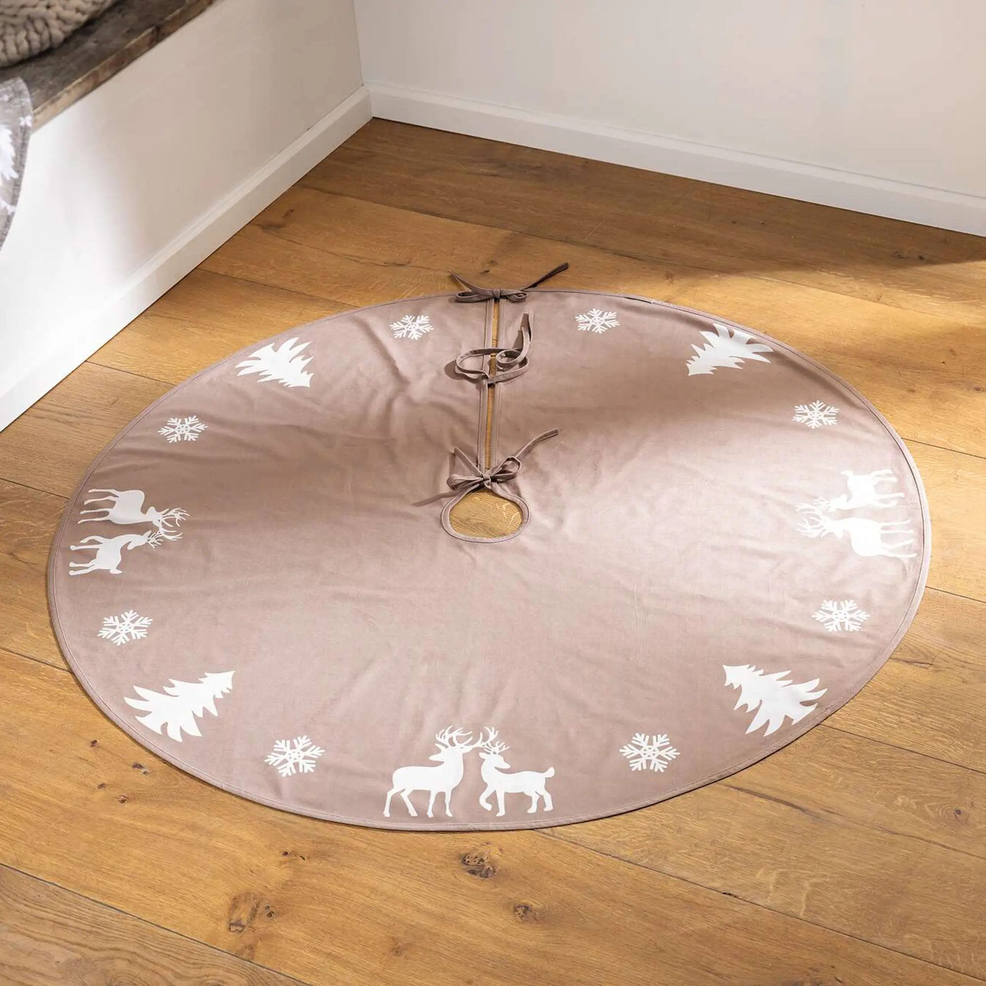 Acheter Couvre-pied de sapin "forêt d'hiver"  dans la boutique en ligne de Frank Flechtwaren