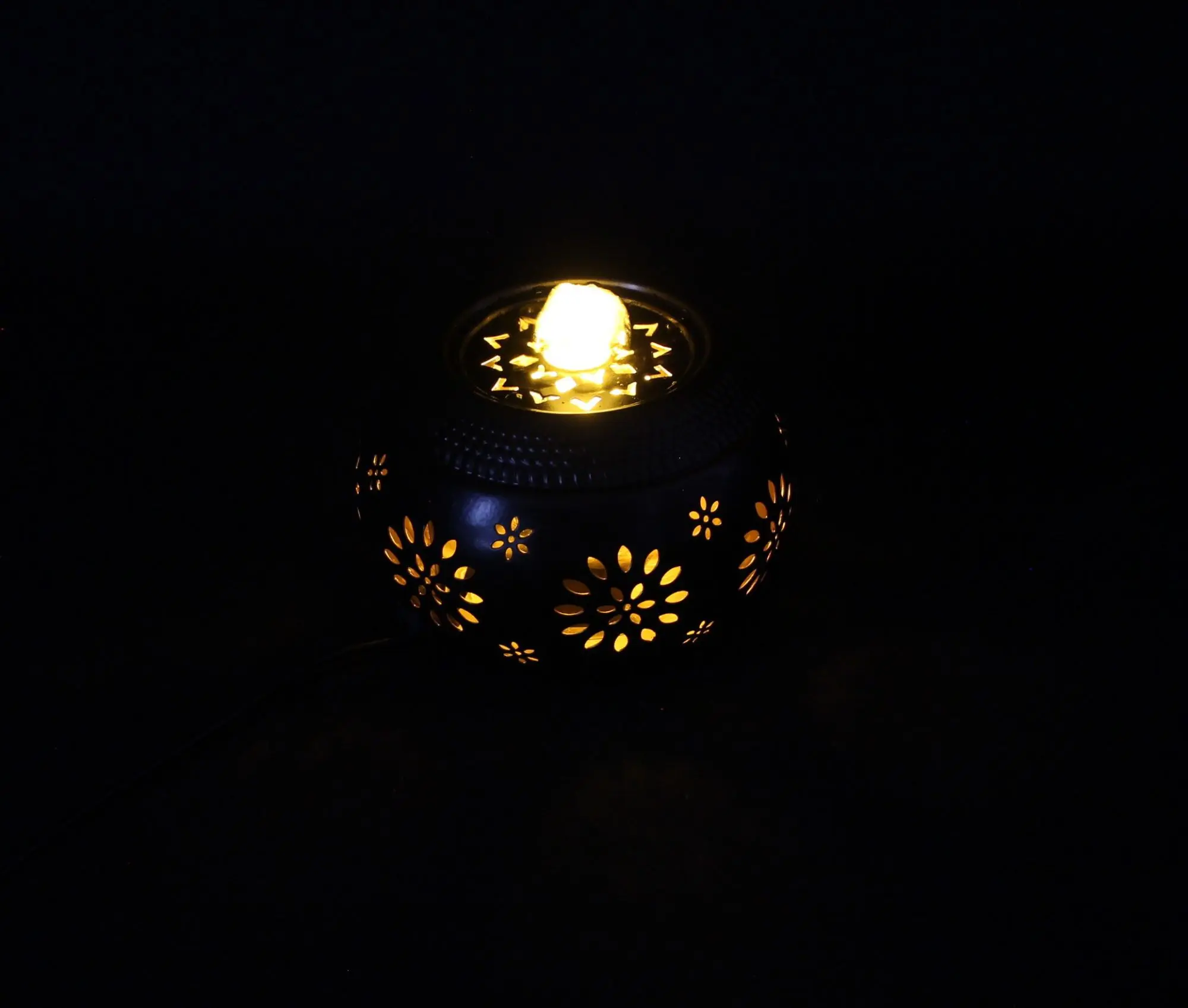 Acheter Fontaine de table LED "Fleurs"  dans la boutique en ligne de Frank Flechtwaren pour Éclairage LED