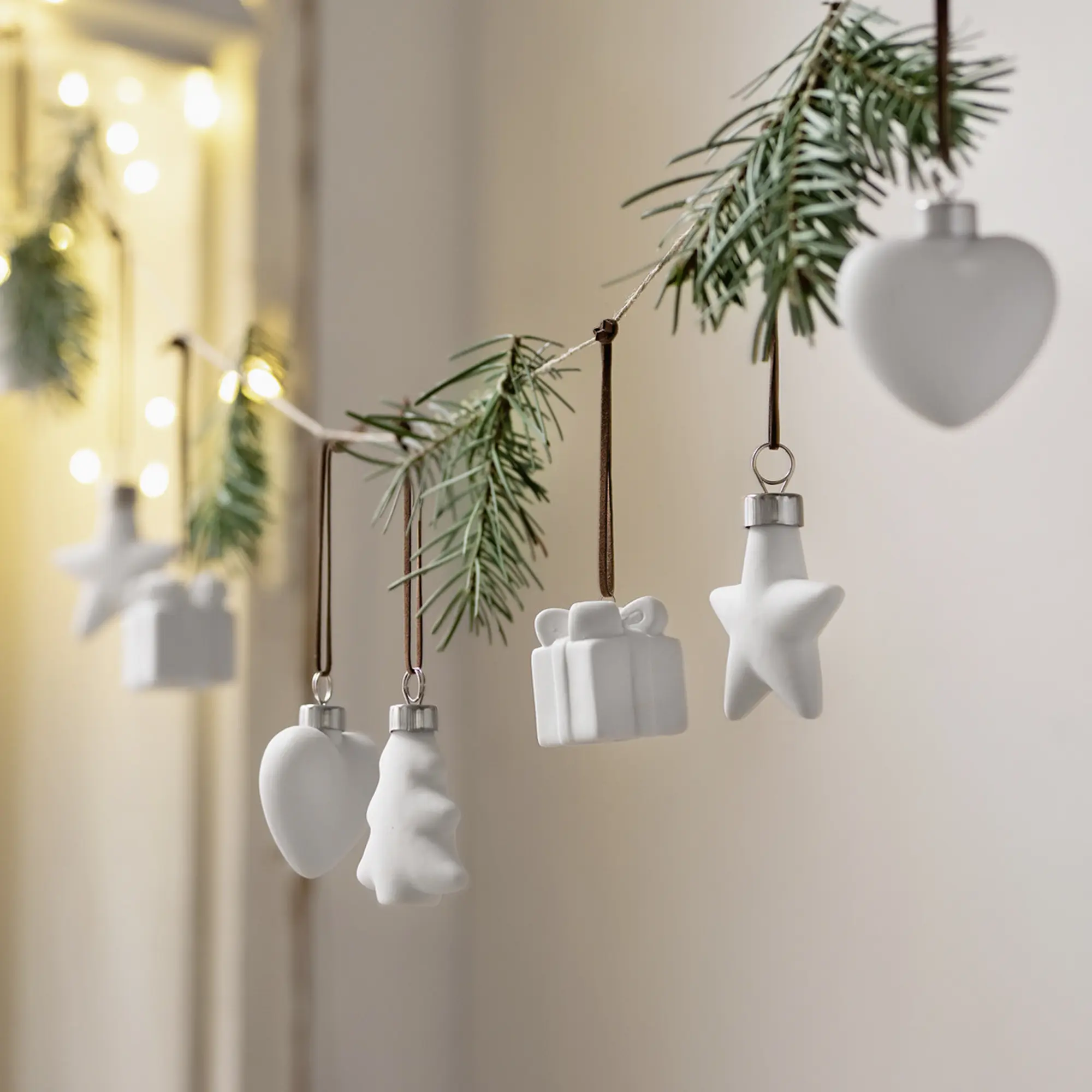 Acheter Pendentifs « Noël blanc », lot de 8 dans la boutique en ligne de Frank Flechtwaren pour Décorations à suspendre