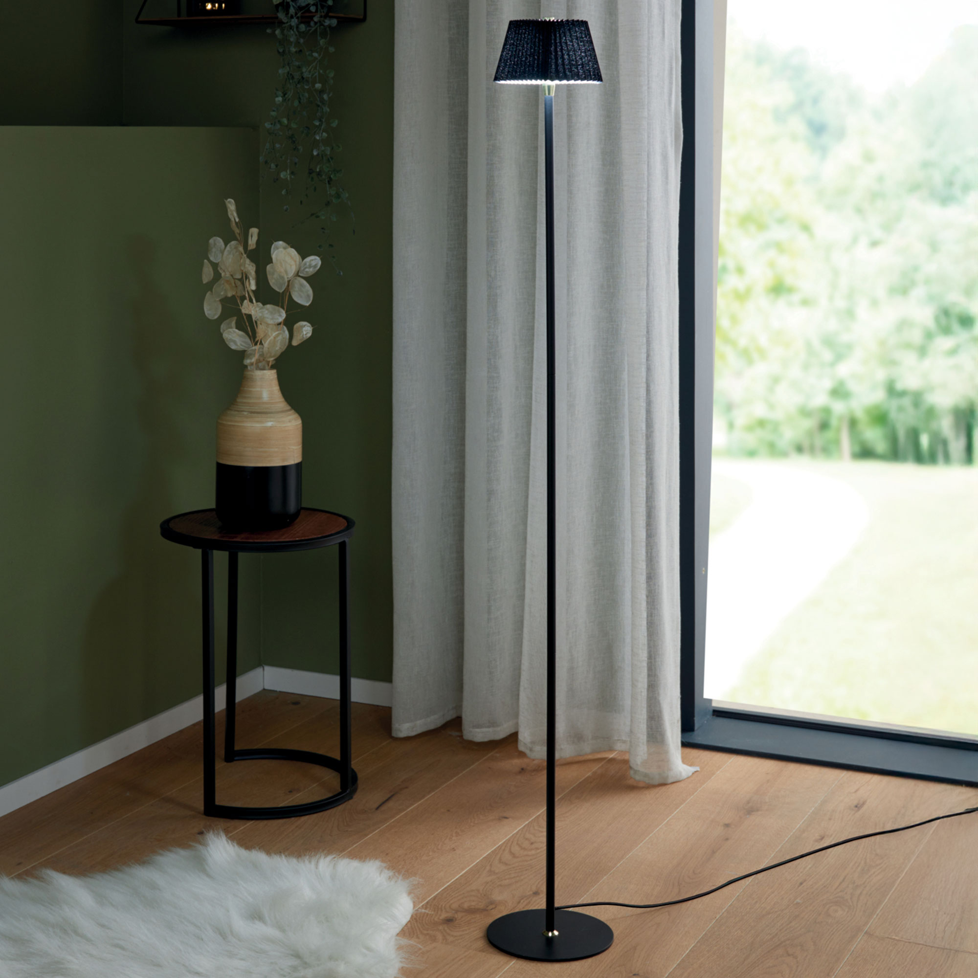 Acheter Lampadaire LED "élégance"  dans la boutique en ligne de Frank Flechtwaren