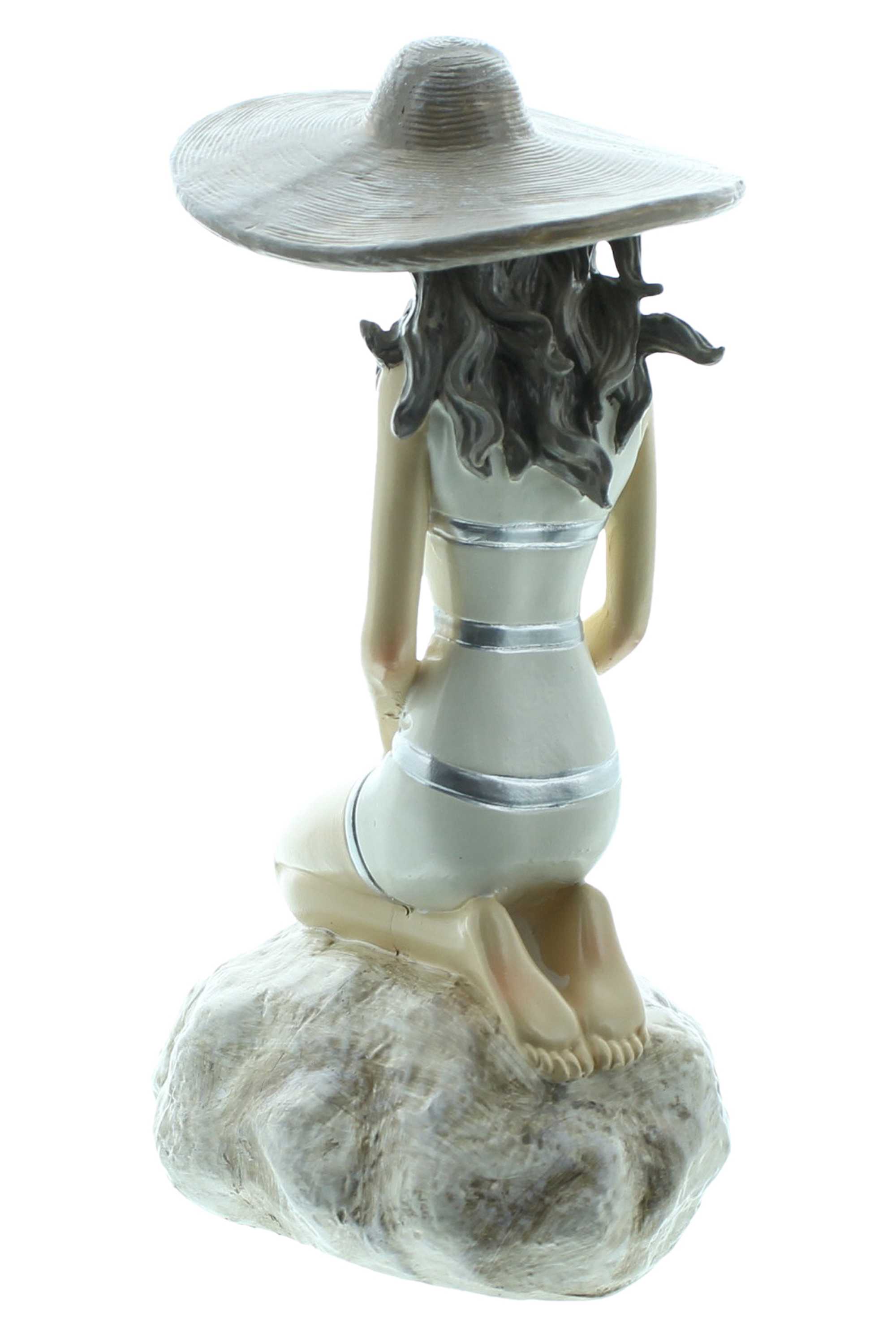 Acheter Figurine "dame à la plage sur rocher"  dans la boutique en ligne de Frank Flechtwaren pour Figurines décoratives