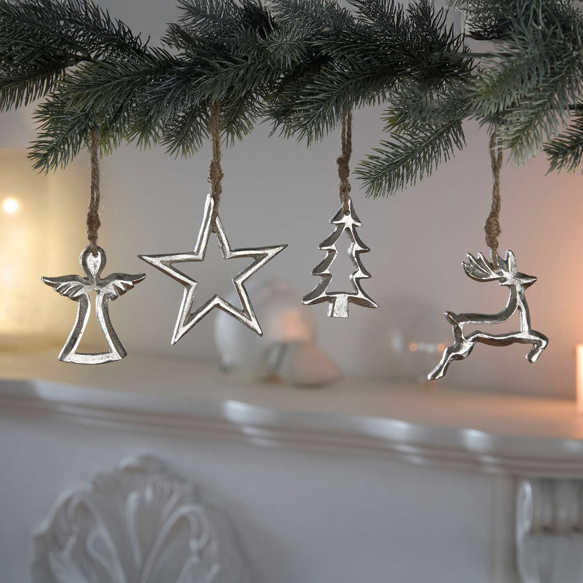 Acheter Lot de 4 suspensions "Noël argenté"  dans la boutique en ligne de Frank Flechtwaren pour Noël