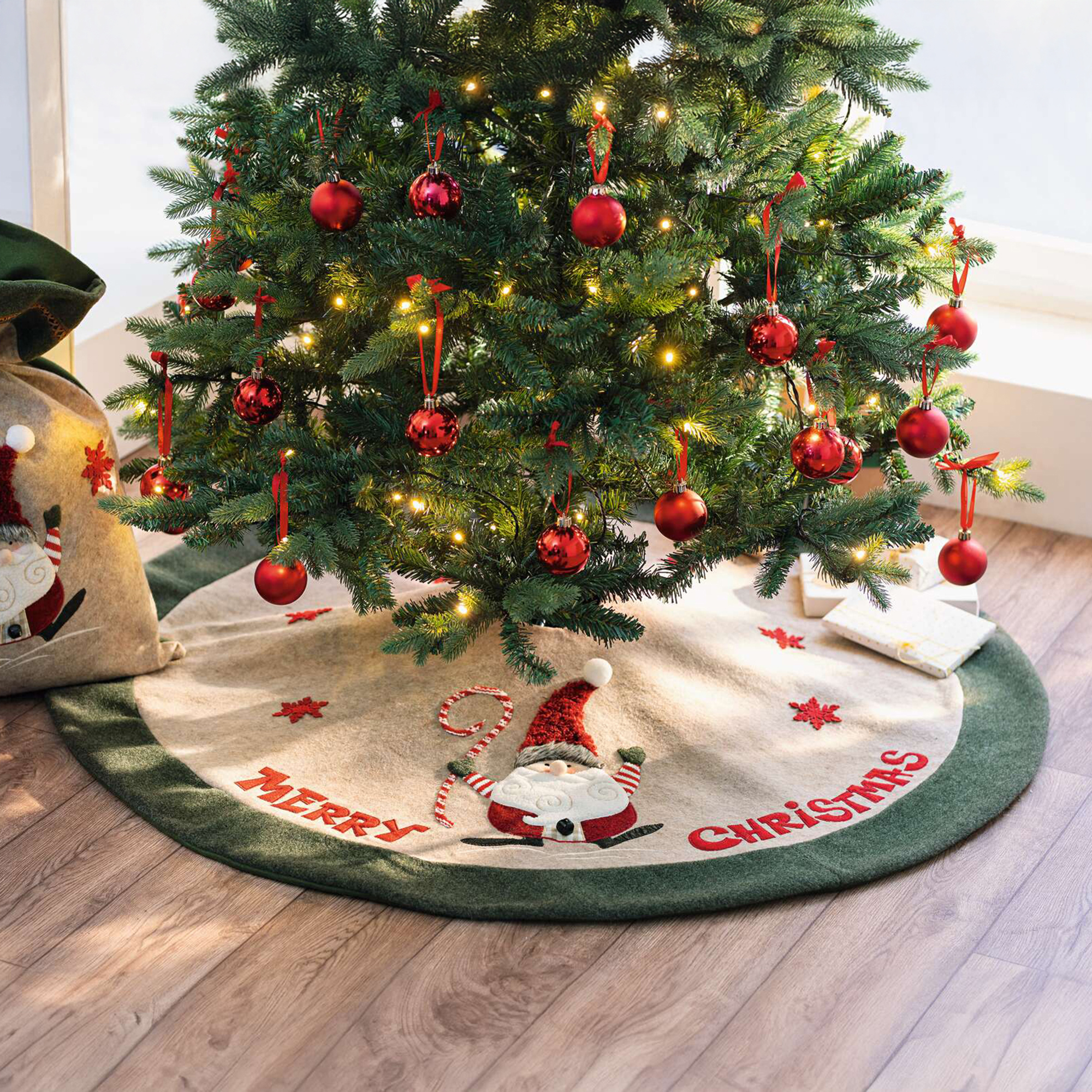 Acheter Couvre-pied de sapin de Noël "lutin"  dans la boutique en ligne de Frank Flechtwaren