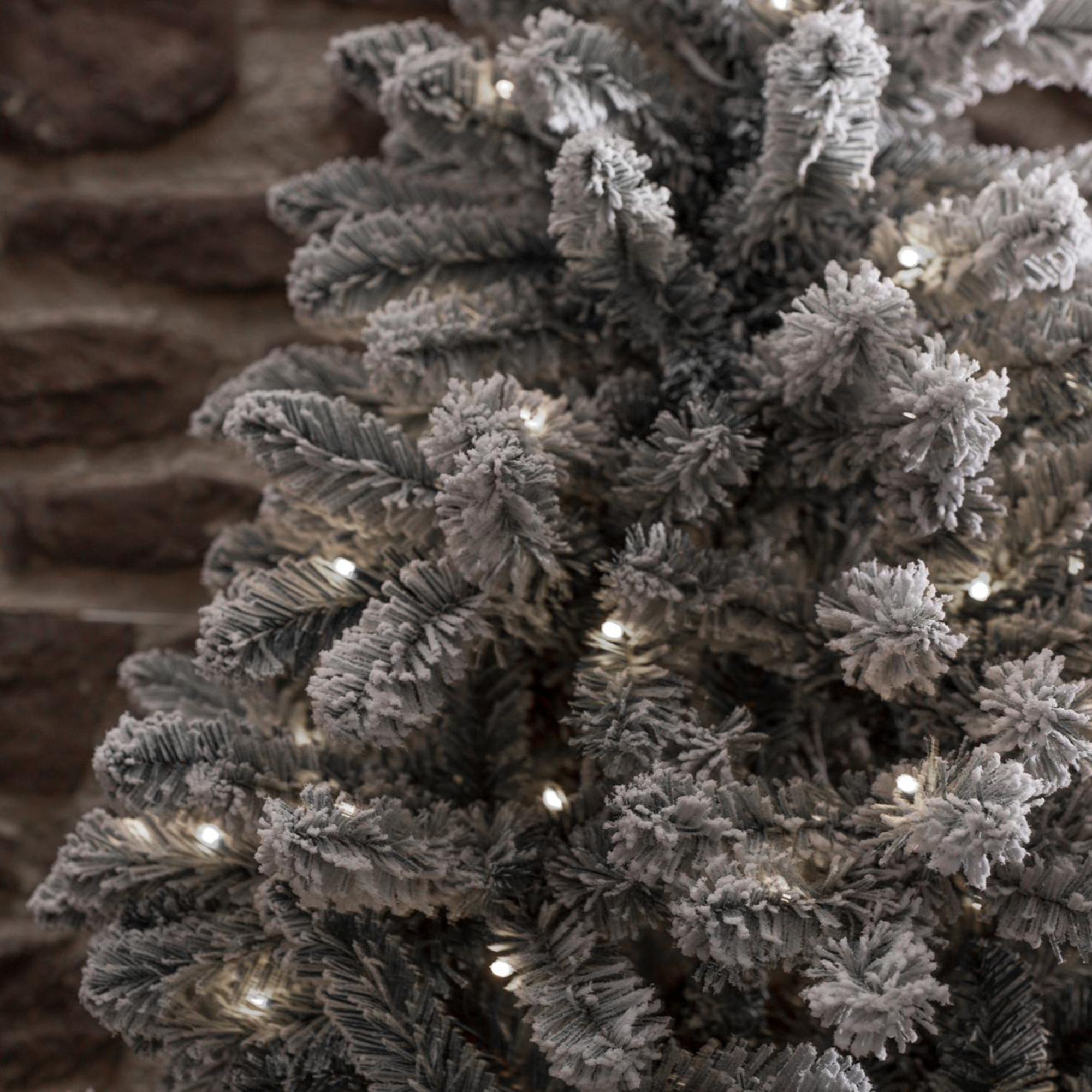 Acheter Sapin LED « Enneigé »  dans la boutique en ligne de Frank Flechtwaren pour Luminaires de jardin