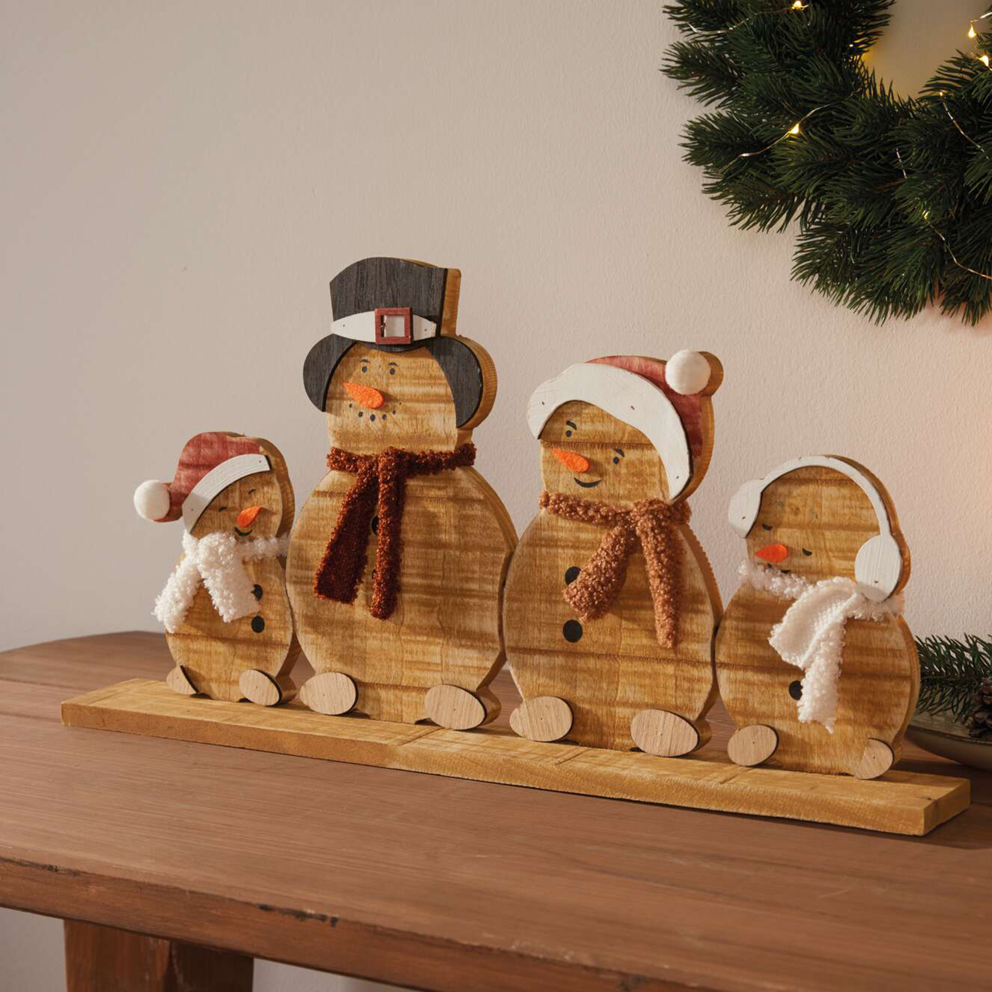 Acheter Décoration d'hiver "bande de bonhommes de neige"  dans la boutique en ligne de Frank Flechtwaren