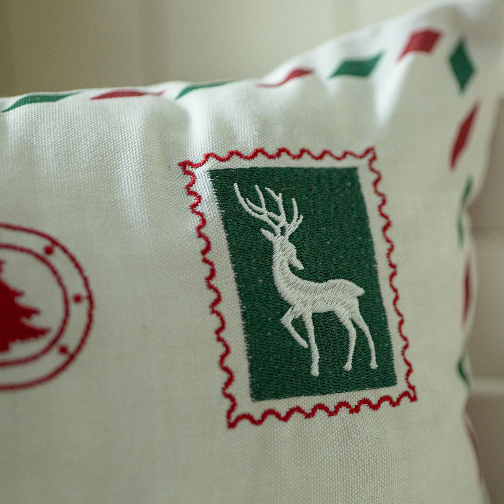 Acheter Housse de coussin « Christmas Mail » dans la boutique en ligne de Frank Flechtwaren pour Coussins &amp; remplissages