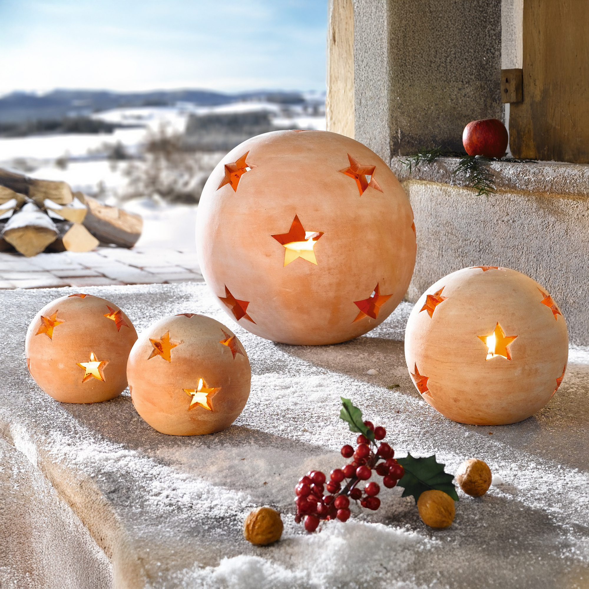 Acheter Lot de 2 petites boules "étoile"  dans la boutique en ligne de Frank Flechtwaren pour Pâques