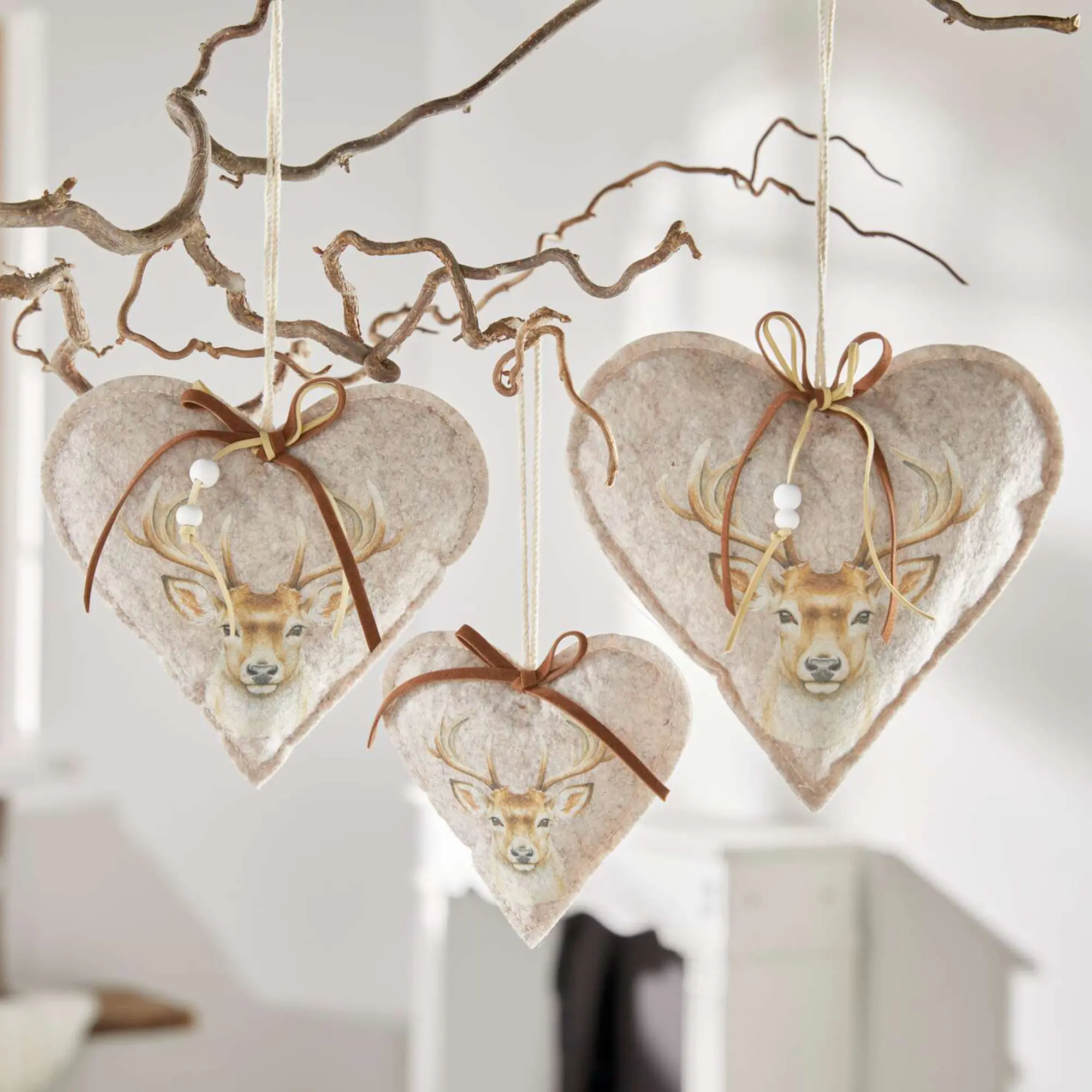 Acheter Lot de 3 suspensions coeur "Cerf"  dans la boutique en ligne de Frank Flechtwaren