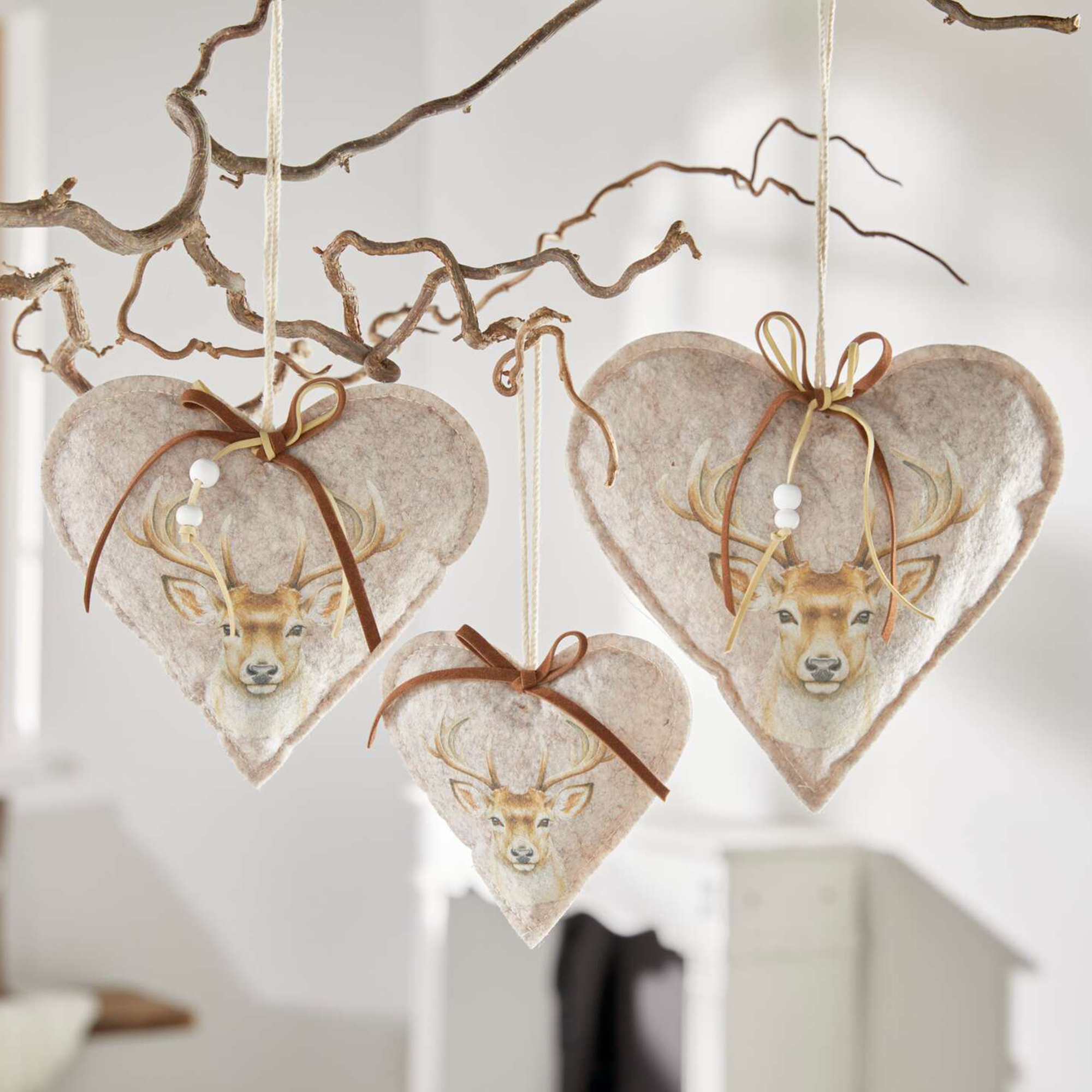 Acheter Lot de 3 suspensions coeur "Cerf"  dans la boutique en ligne de Frank Flechtwaren