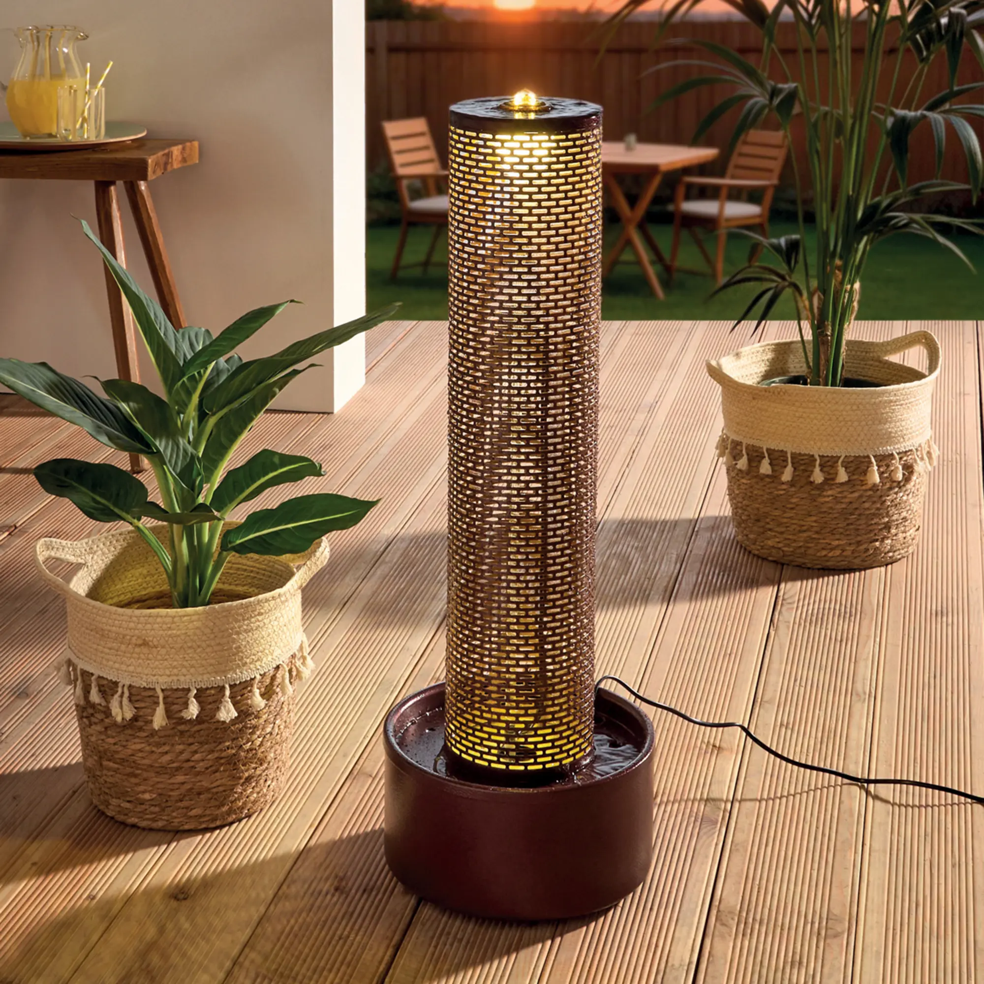 Acheter Fontaine LED "Bourgogne"  dans la boutique en ligne de Frank Flechtwaren pour Éclairage LED