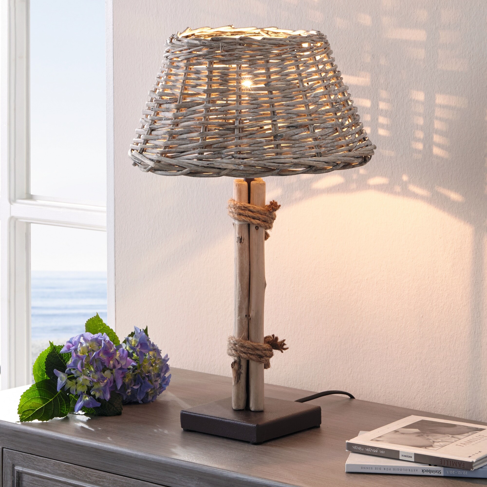 Acheter Lampe de table "charme"  dans la boutique en ligne de Frank Flechtwaren
