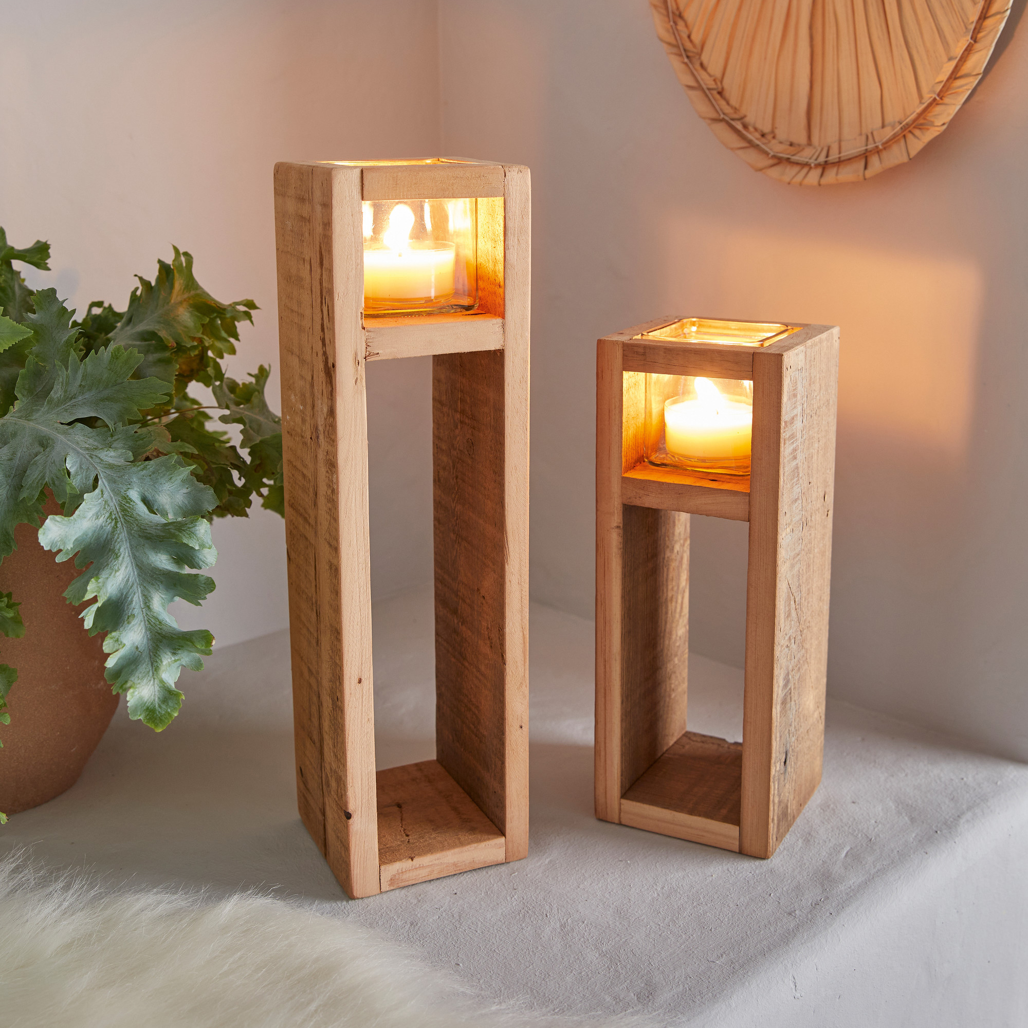 Acheter Lot de 2 colonnes lanternes "bois"  dans la boutique en ligne de Frank Flechtwaren