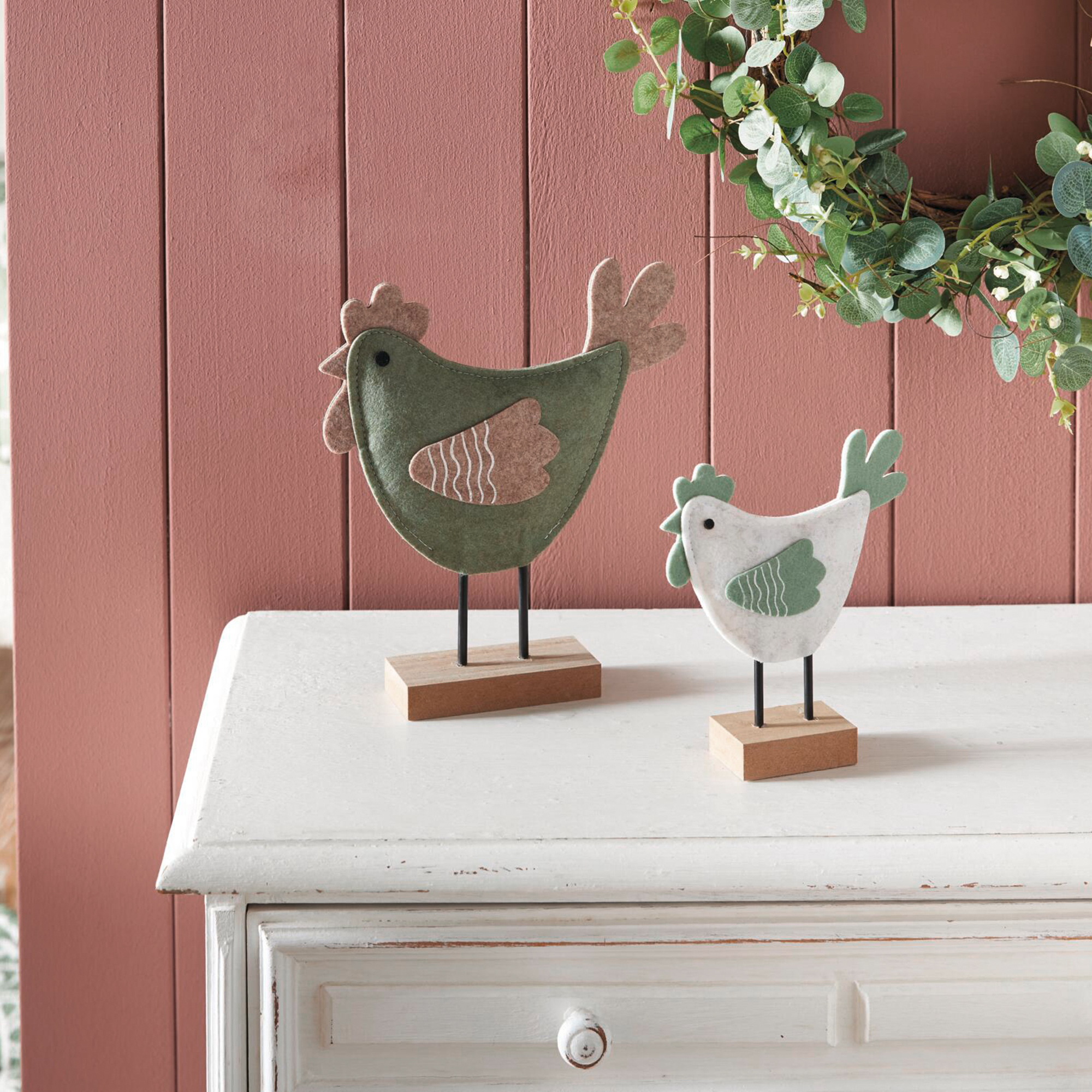 Acheter Lot de 2 figurines " poule et coq"  dans la boutique en ligne de Frank Flechtwaren