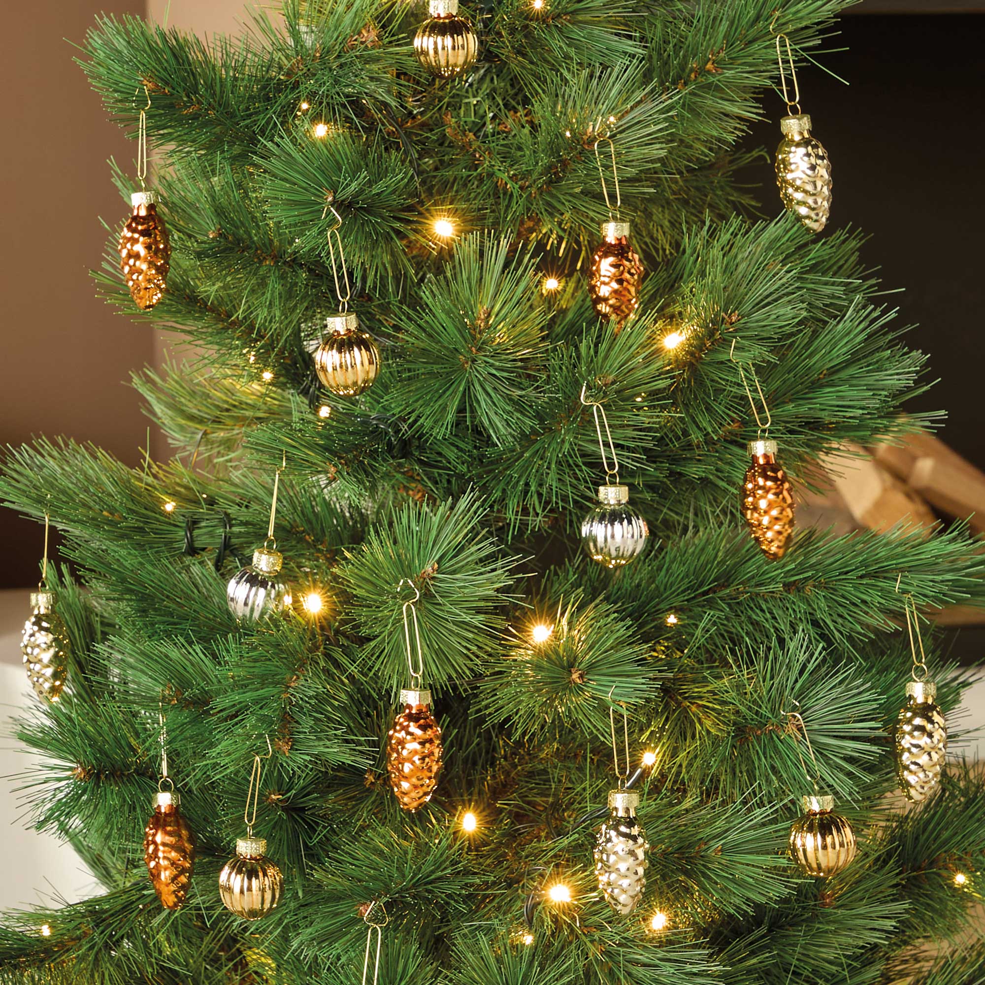 Acheter Décorations de Noël « Pommes de pin et boules », lot de 27 pièces dans la boutique en ligne de Frank Flechtwaren pour Décorations à suspendre