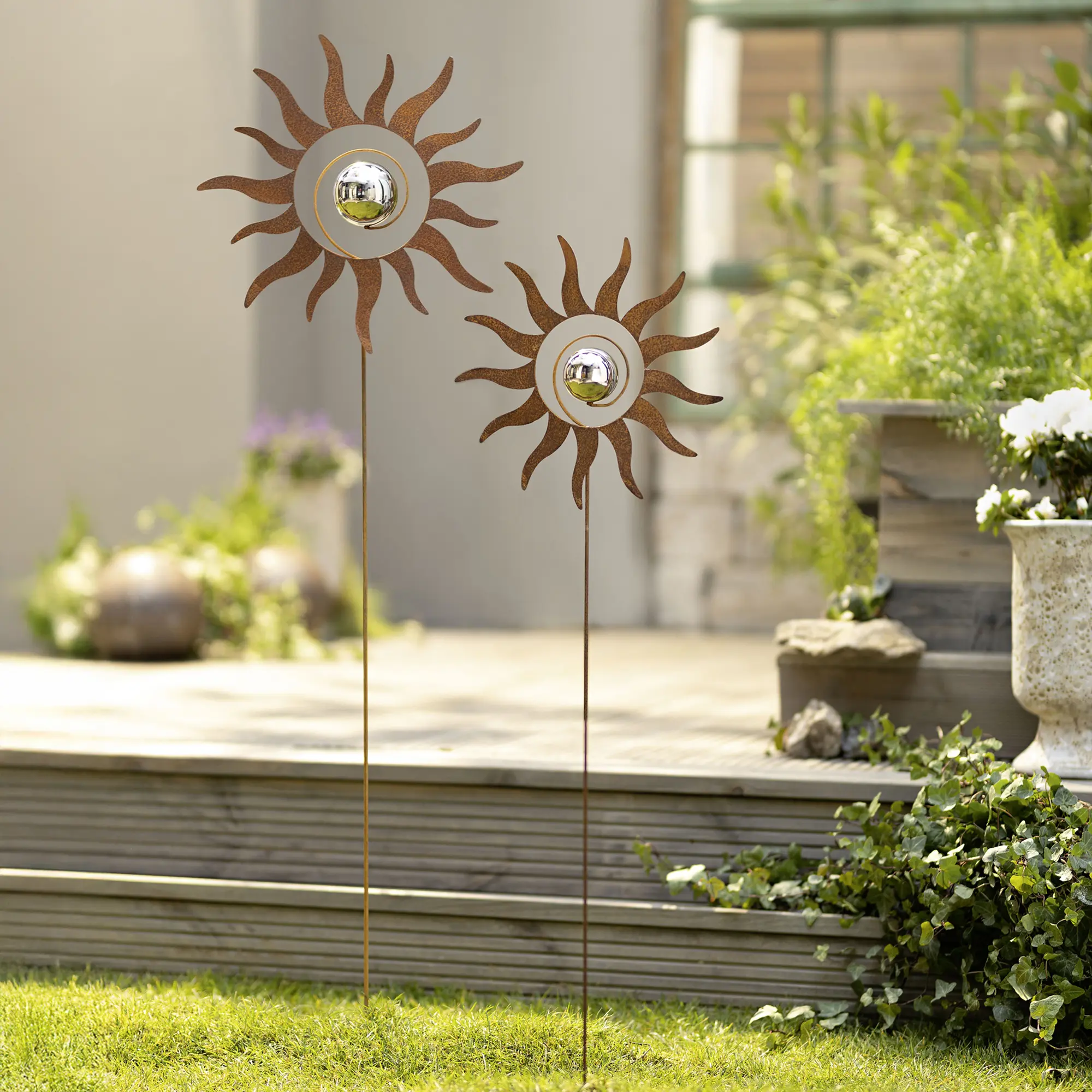 Acheter Lot de 2 pics de jardin "boule/soleil"  dans la boutique en ligne de Frank Flechtwaren