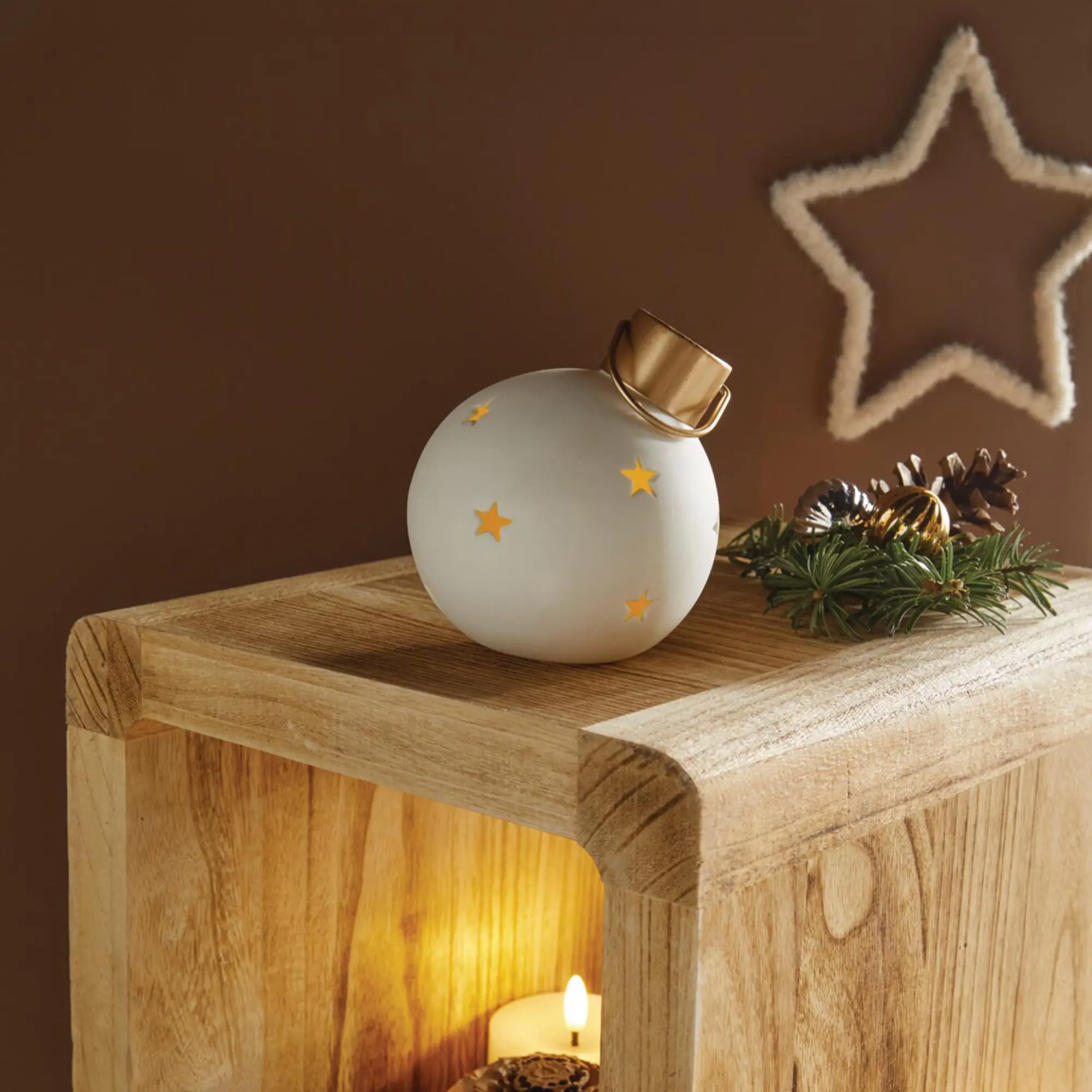 Acheter Boule de Noël LED « Étoiles »  dans la boutique en ligne de Frank Flechtwaren