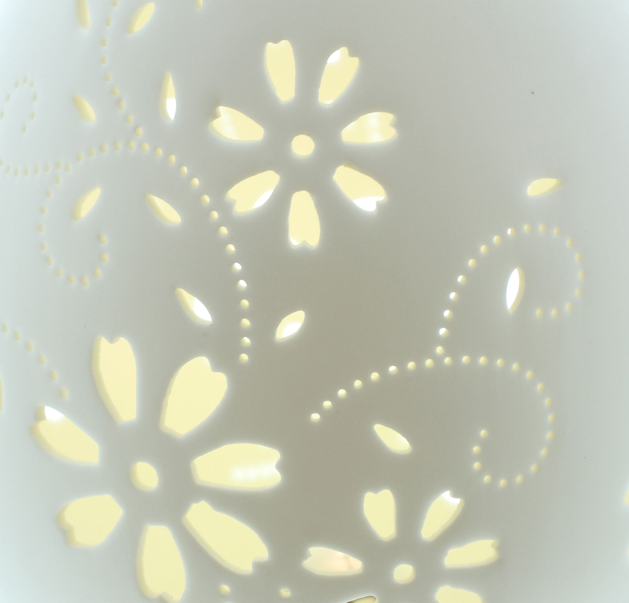 Acheter Oeuf LED "fleurs"  dans la boutique en ligne de Frank Flechtwaren pour Oeufs Pâques