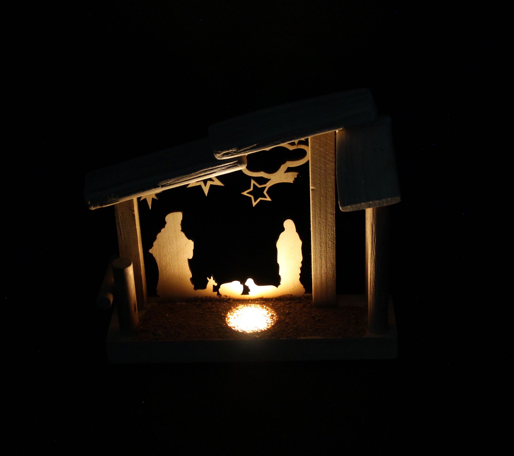 Acheter Crèche LED "Sainte Famille"  dans la boutique en ligne de Frank Flechtwaren pour Noël
