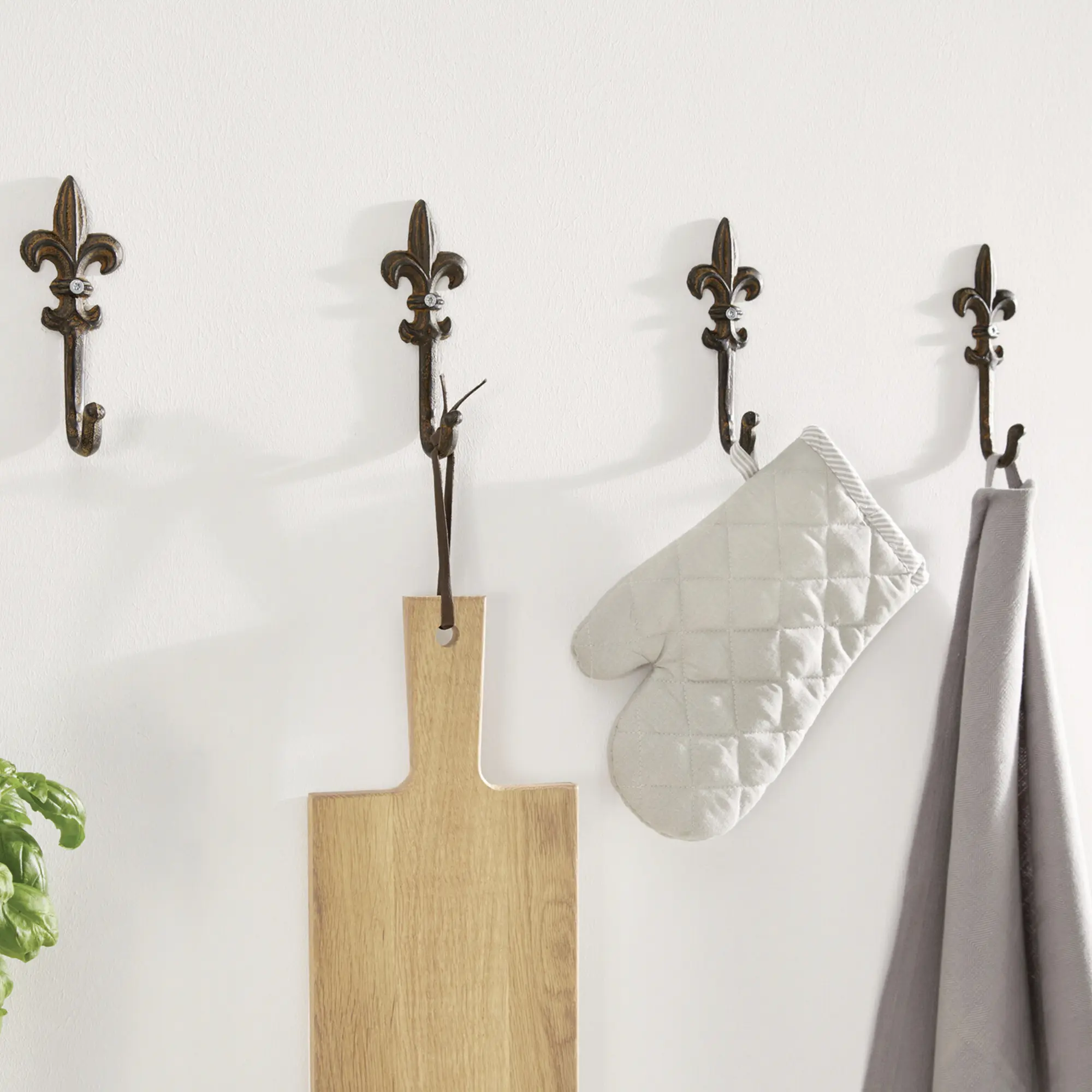 Acheter Lot de 4 crochets décoratifs "antique"  dans la boutique en ligne de Frank Flechtwaren