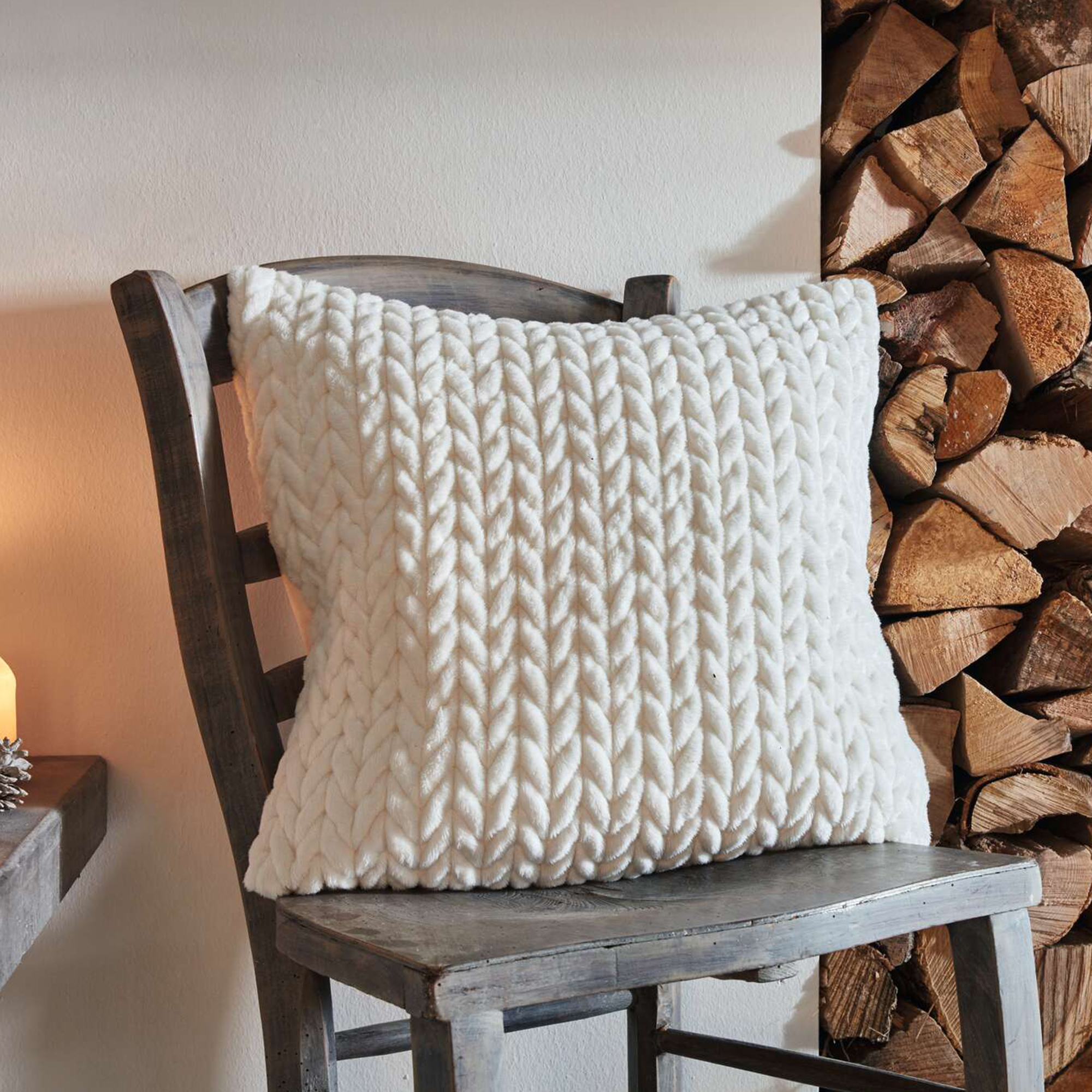 Acheter Housse de coussin "motif tresse", crème  dans la boutique en ligne de Frank Flechtwaren