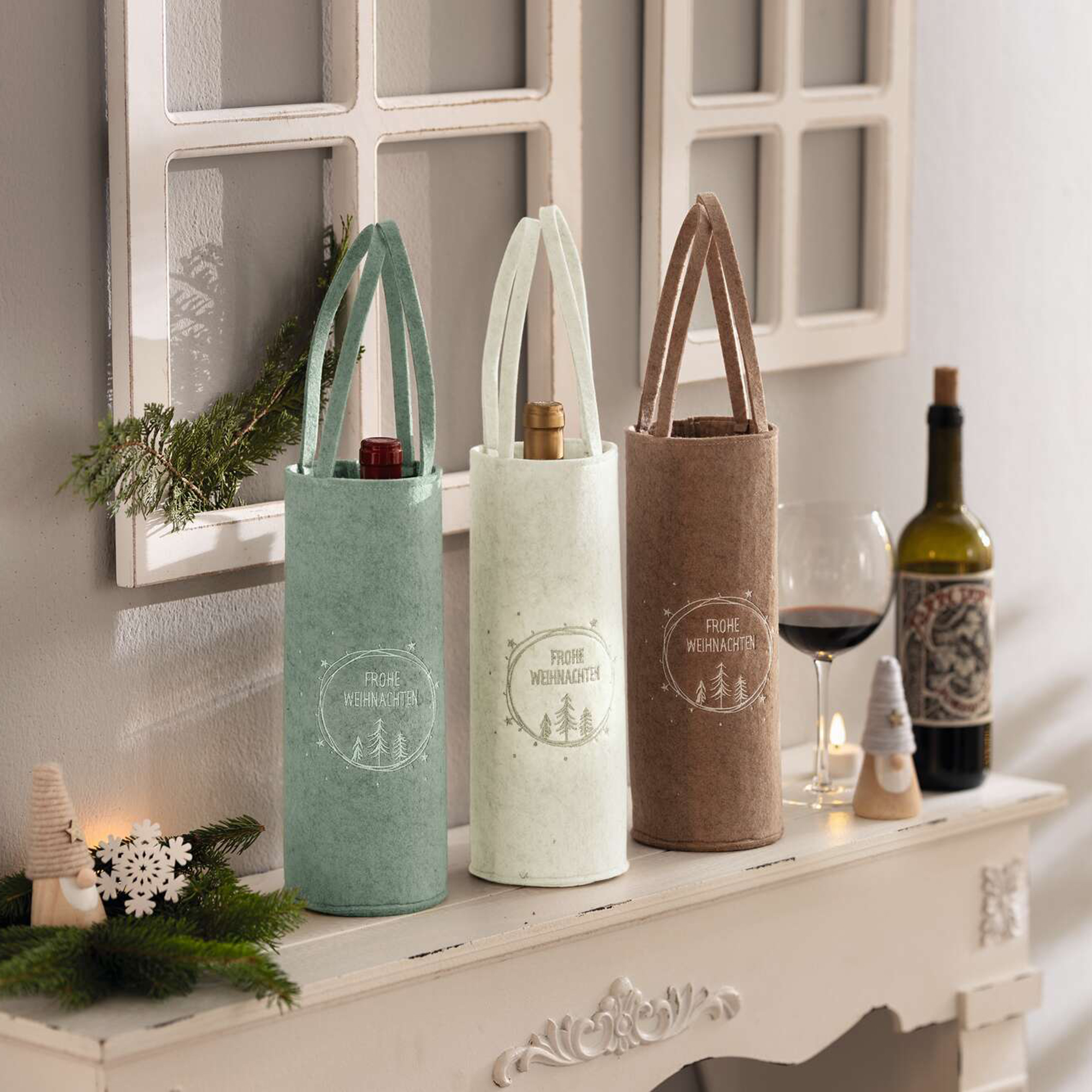 Acheter Lot de 3 sacs cadeaux "Frohe Weihnachten"  dans la boutique en ligne de Frank Flechtwaren