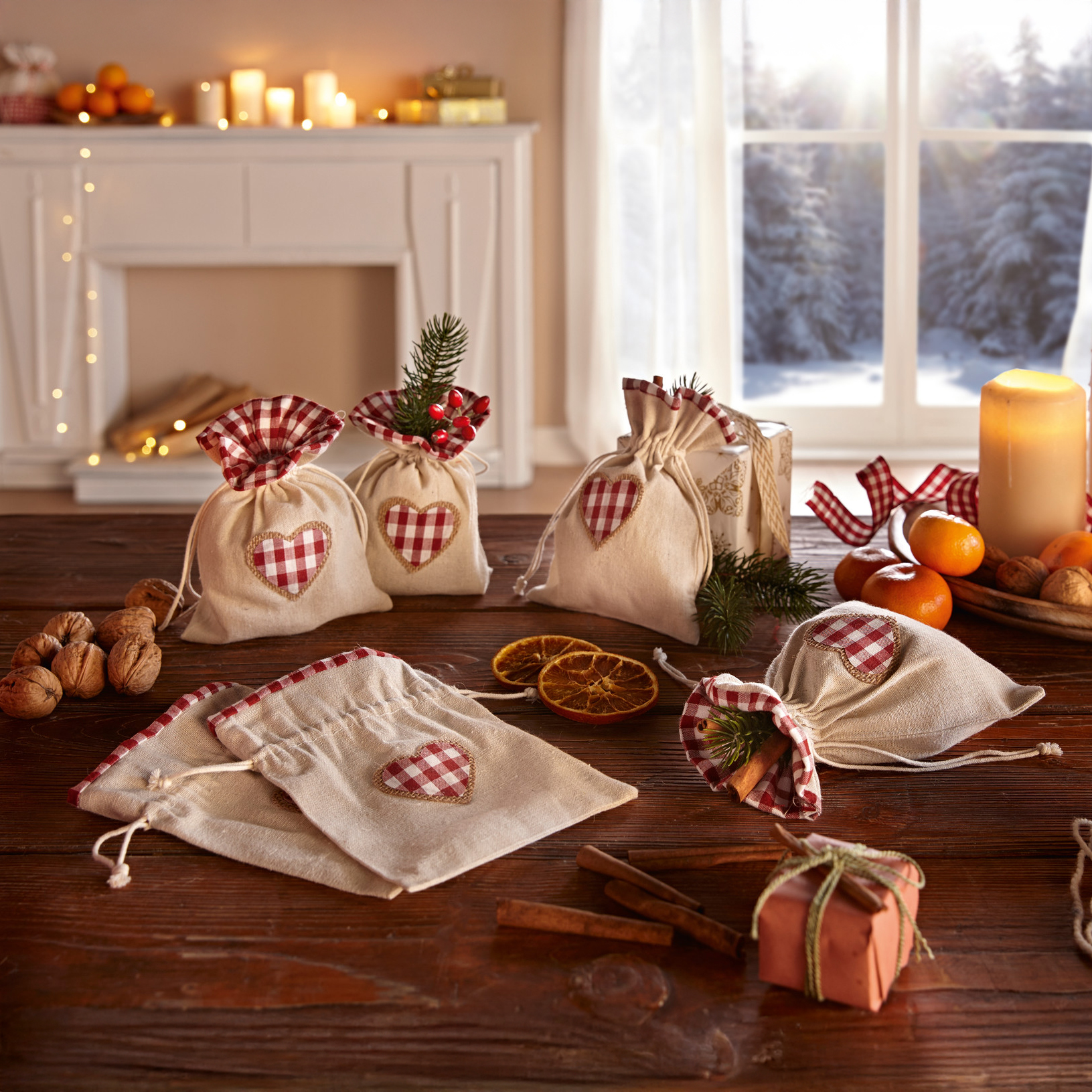 Acheter Lot de 6 pochettes cadeaux "maison de campagne"  dans la boutique en ligne de Frank Flechtwaren pour Noël